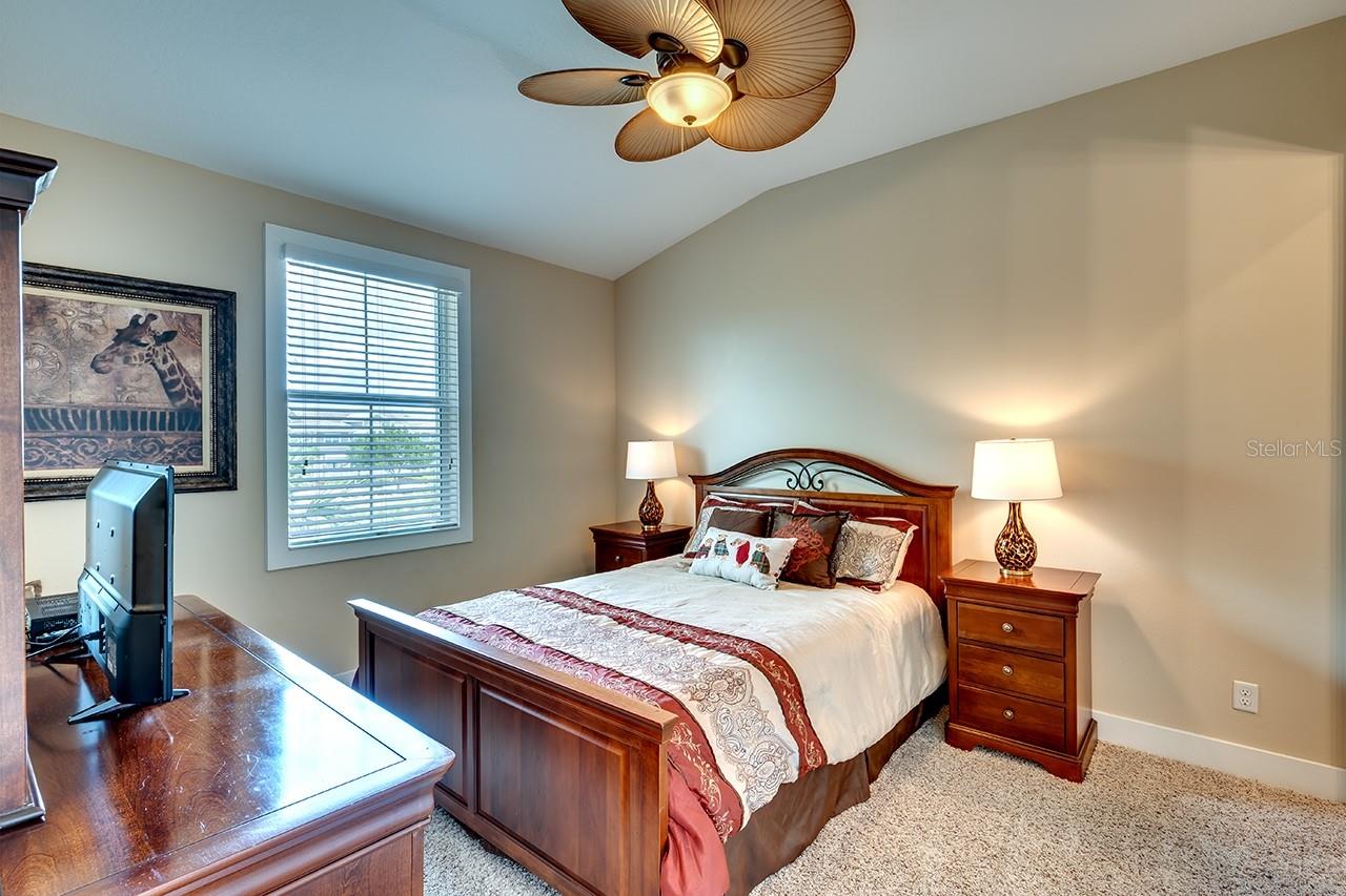 234 SAPPHIRE LAKE DR #202