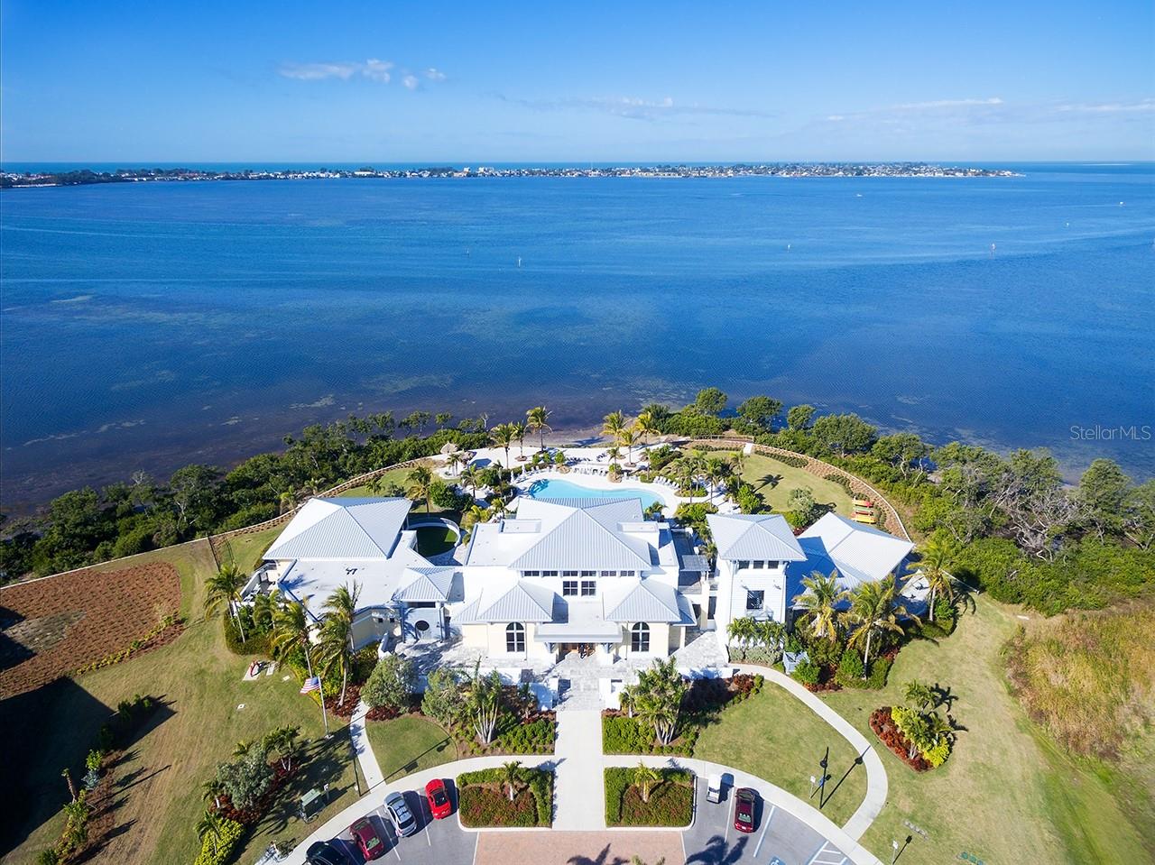 234 SAPPHIRE LAKE DR #202