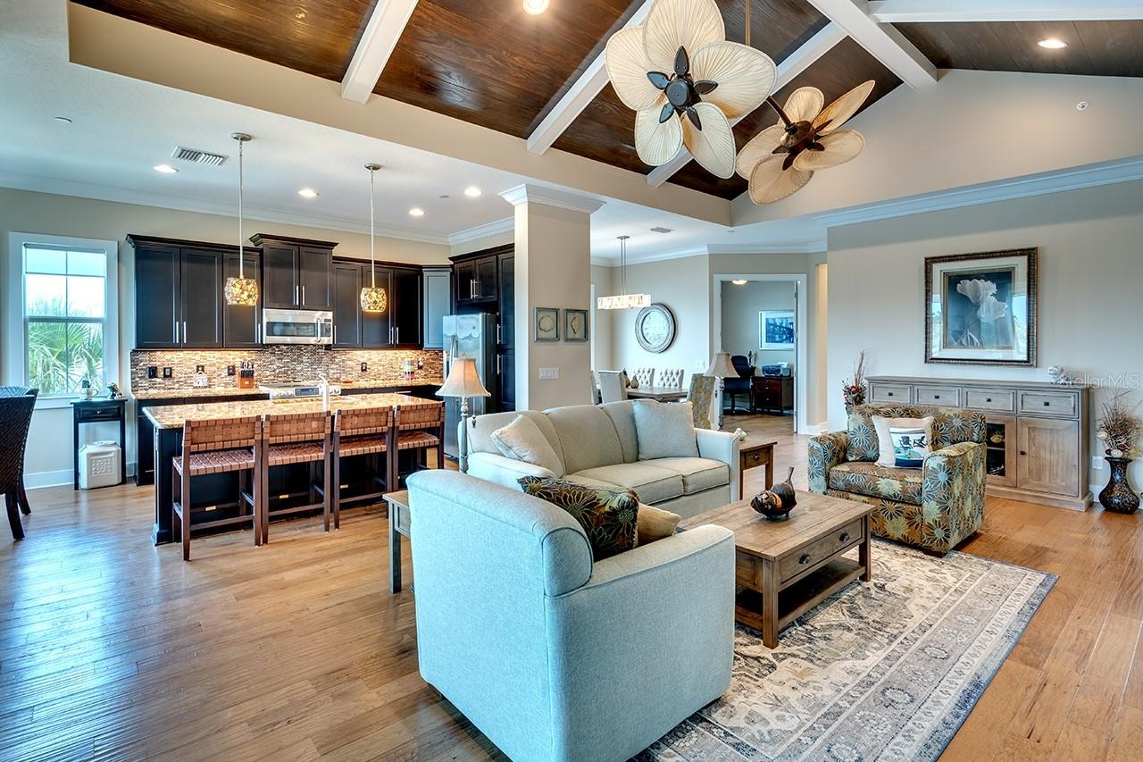 234 SAPPHIRE LAKE DR #202