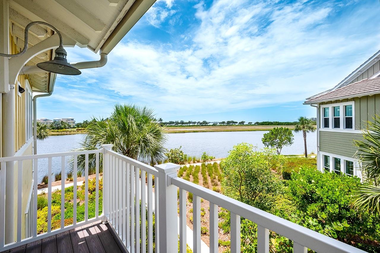 234 SAPPHIRE LAKE DR #202