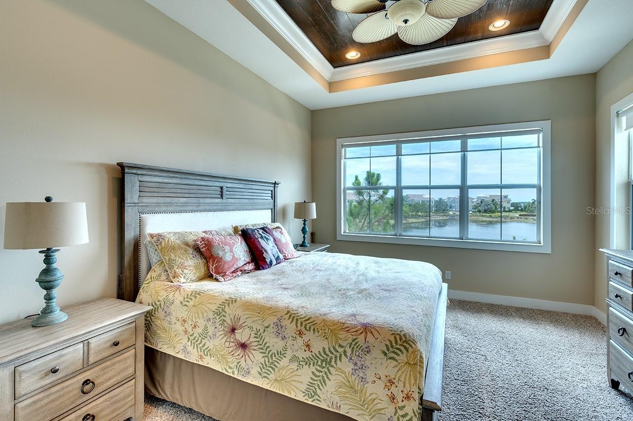 234 SAPPHIRE LAKE DR #202