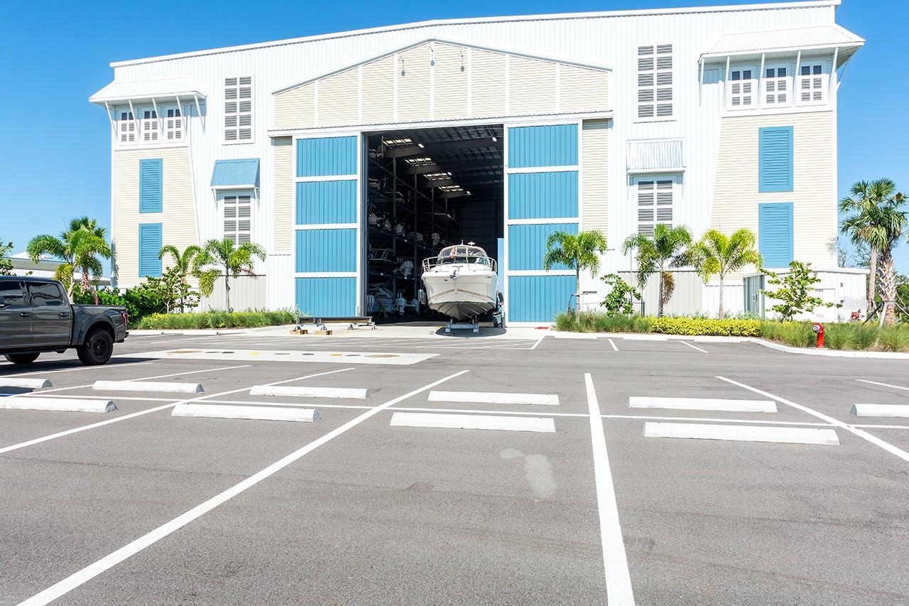 234 SAPPHIRE LAKE DR #202