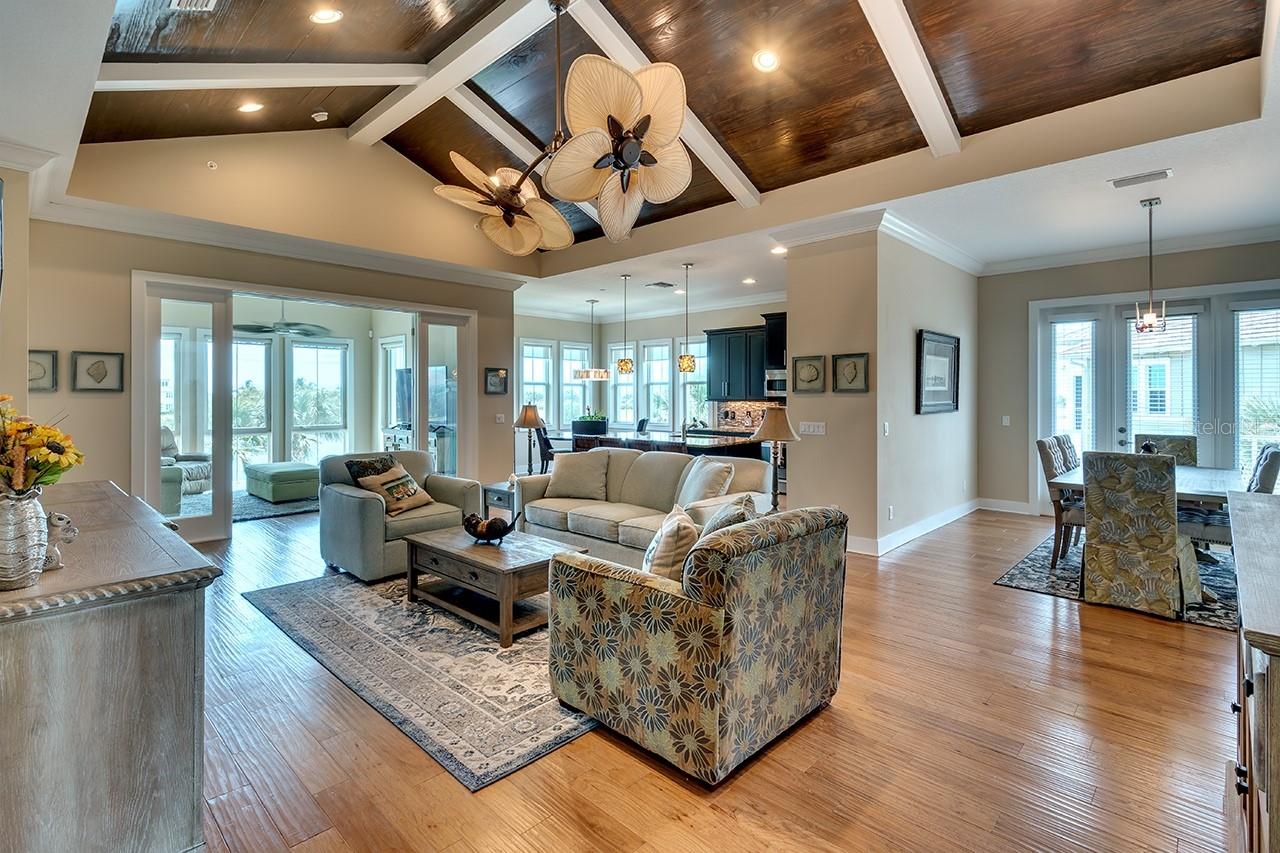 234 SAPPHIRE LAKE DR #202