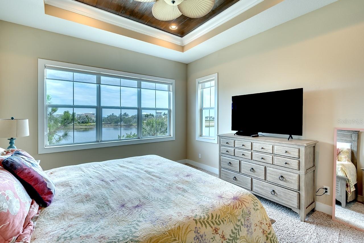 234 SAPPHIRE LAKE DR #202