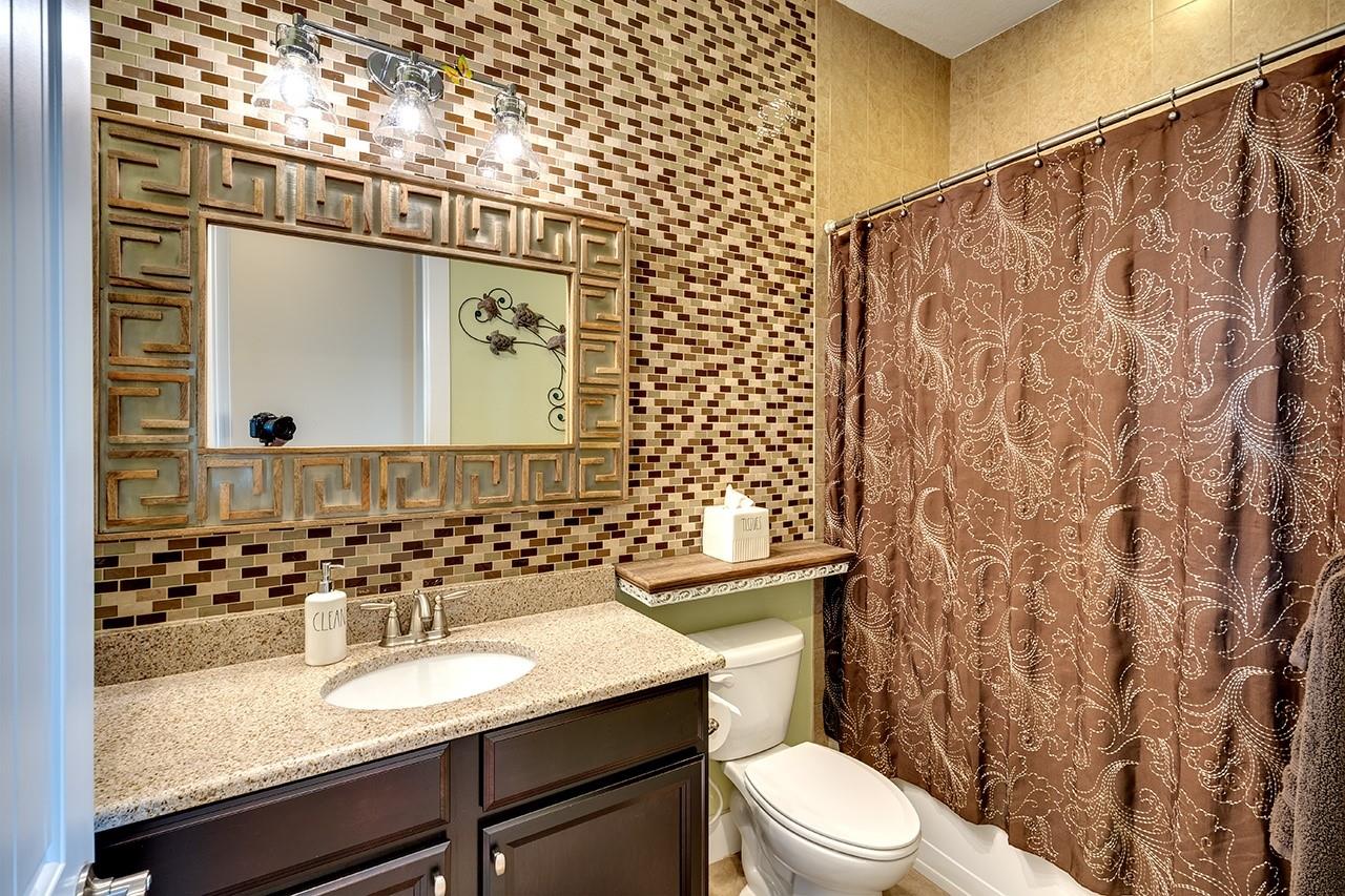 234 SAPPHIRE LAKE DR #202