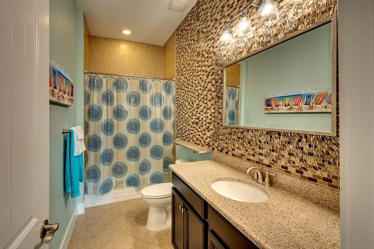 234 SAPPHIRE LAKE DR #202