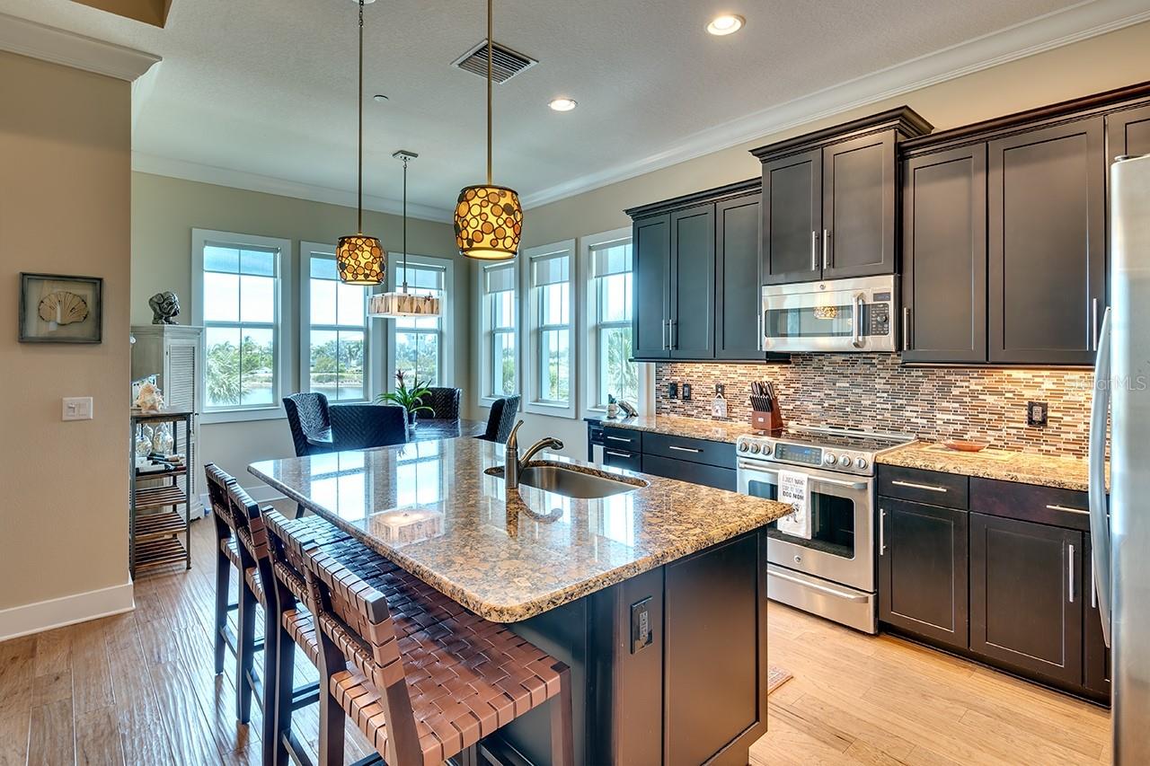 234 SAPPHIRE LAKE DR #202