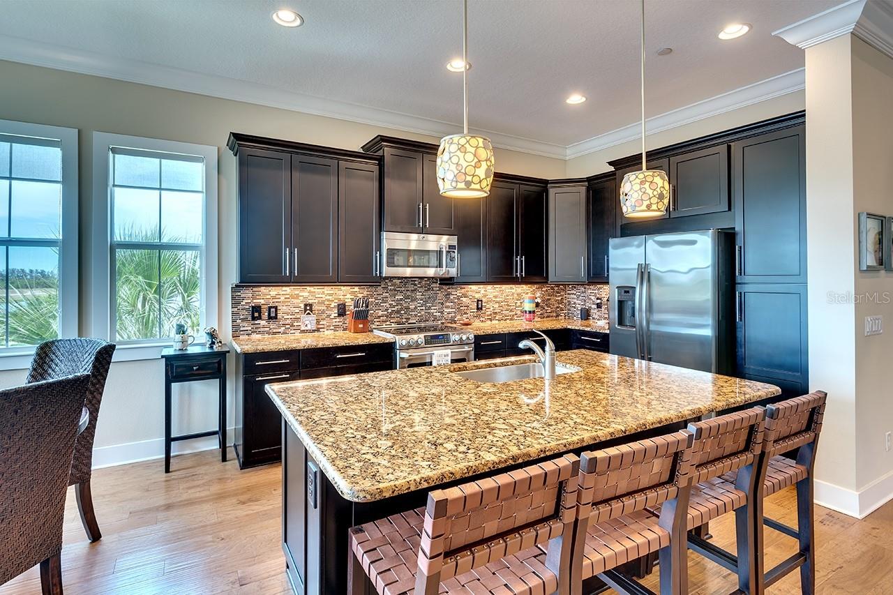 234 SAPPHIRE LAKE DR #202