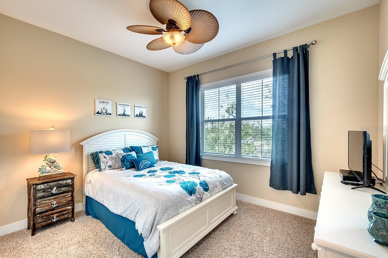 234 SAPPHIRE LAKE DR #202