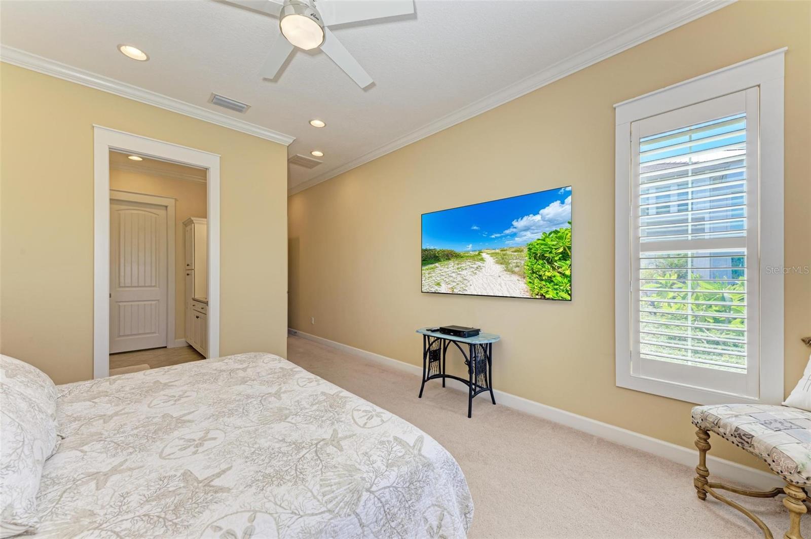 308 SAPPHIRE LAKE DR #101