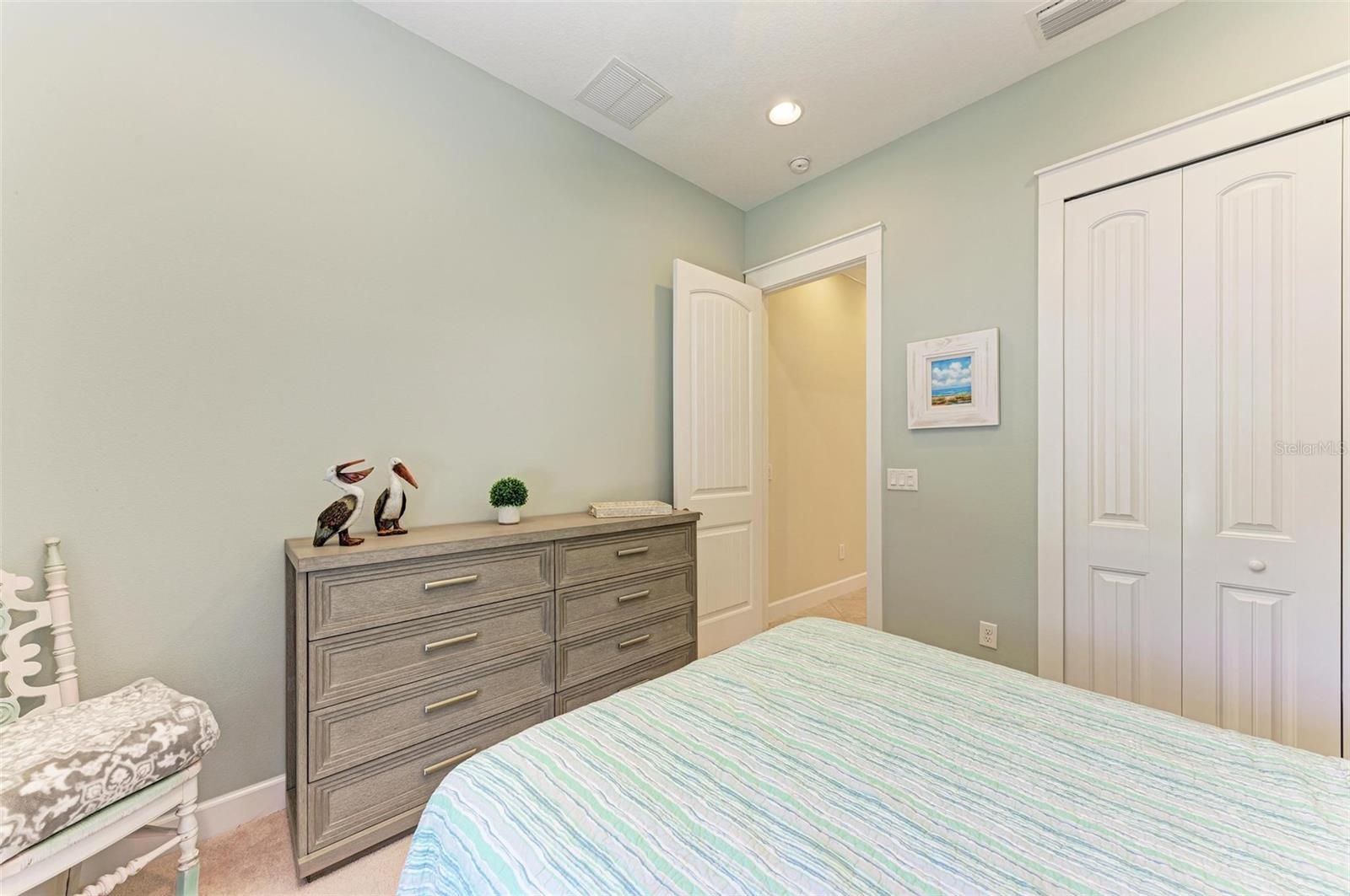 308 SAPPHIRE LAKE DR #101