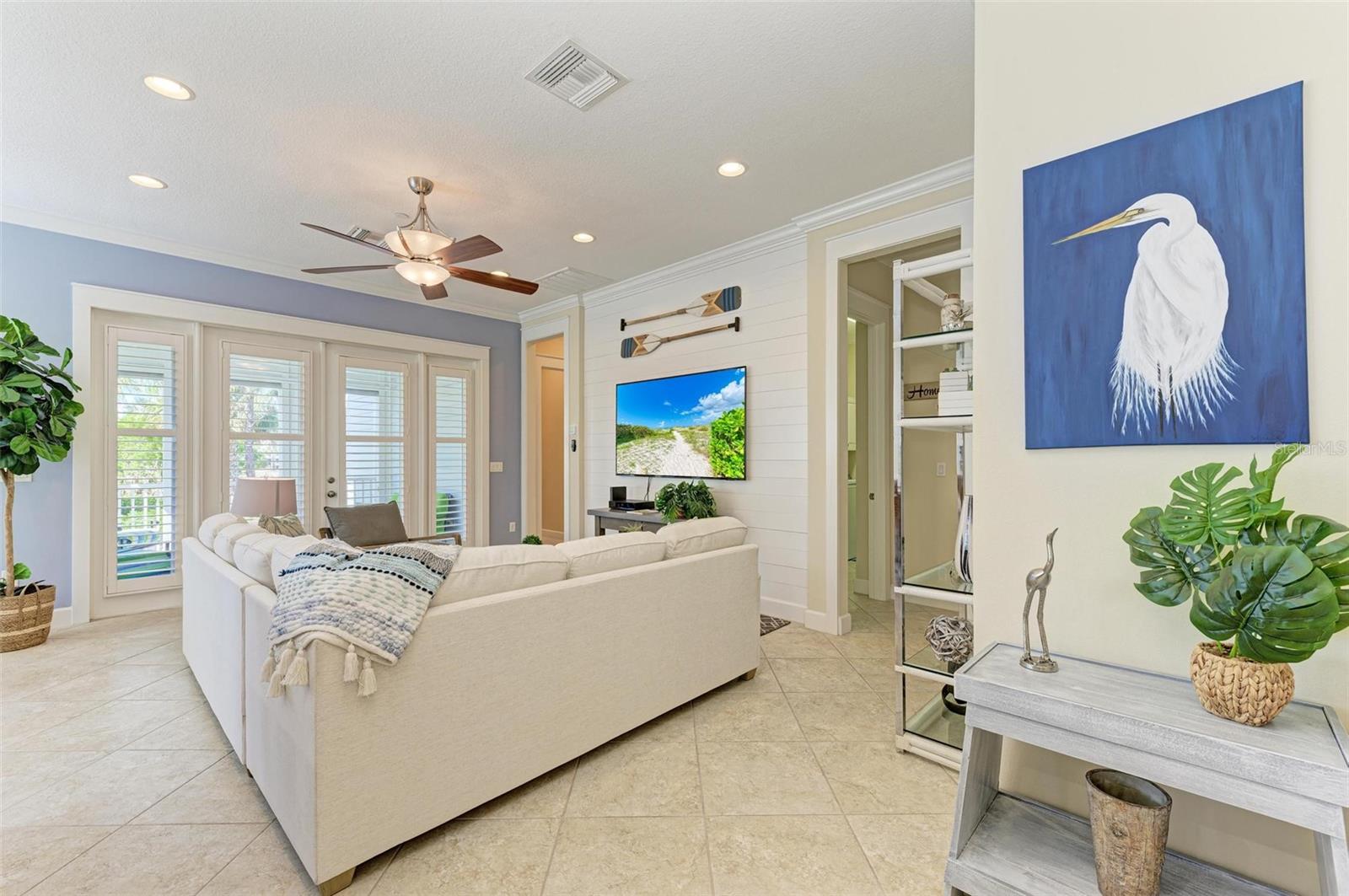 308 SAPPHIRE LAKE DR #101