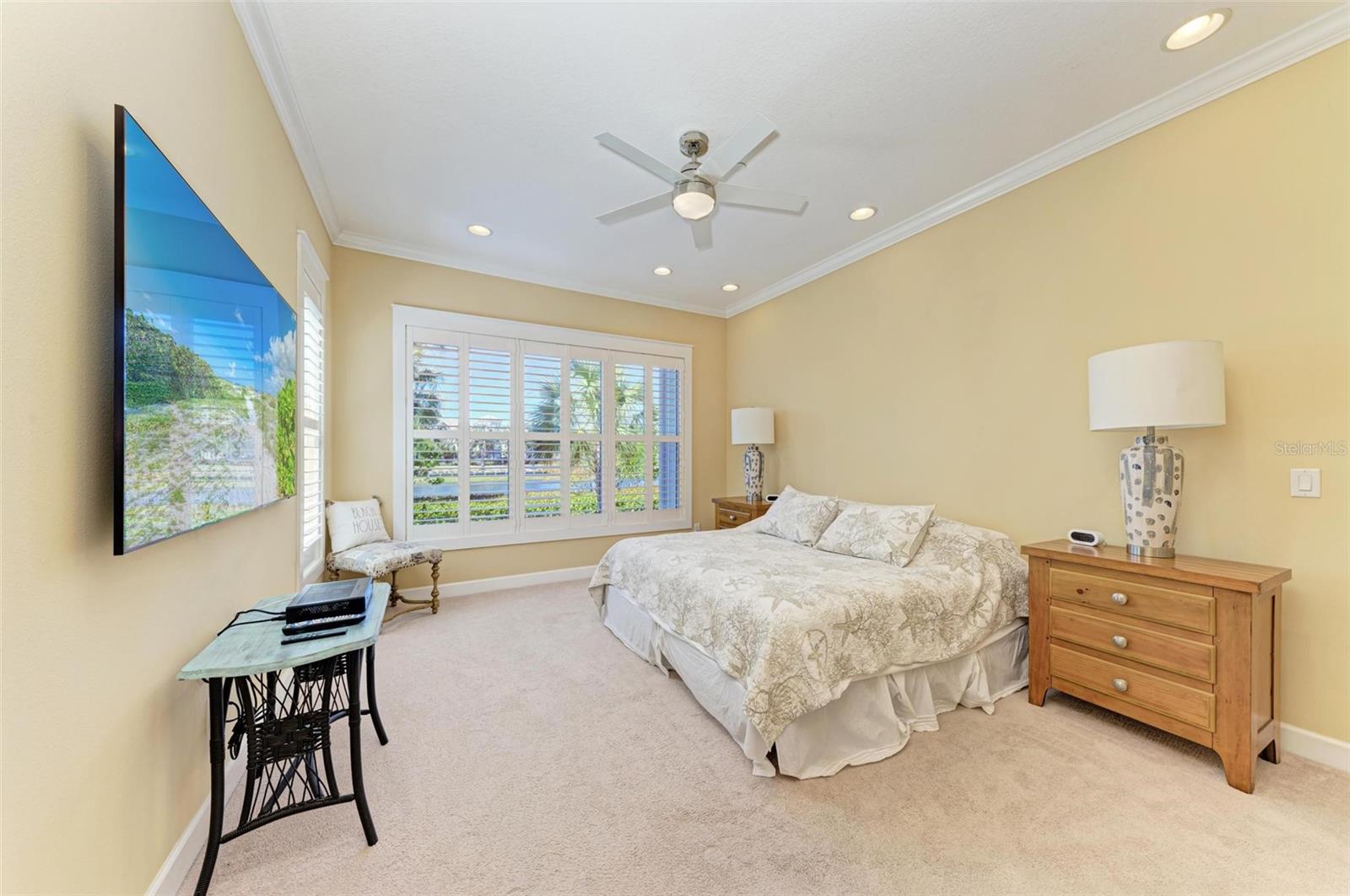 308 SAPPHIRE LAKE DR #101