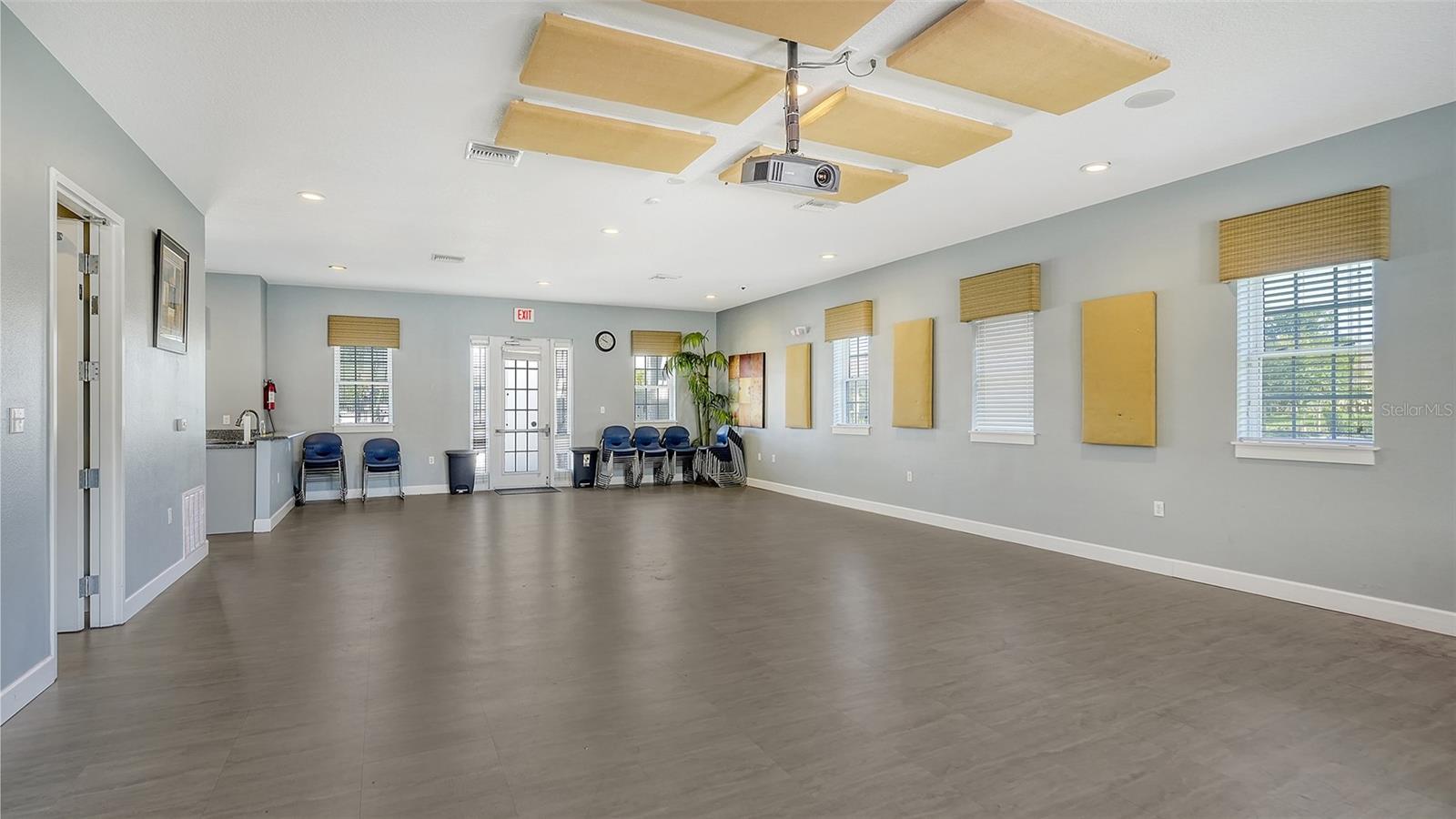 7703 NOTTINGHILL SKY DR