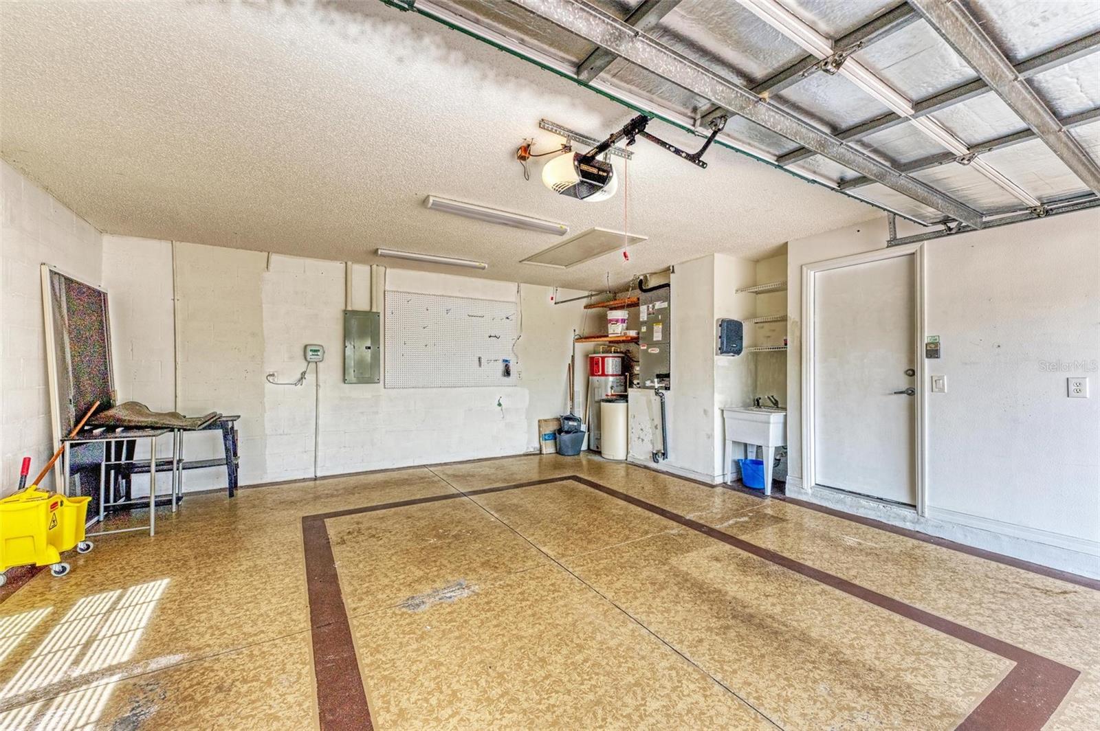 1208 CALOOSA CREEK CT