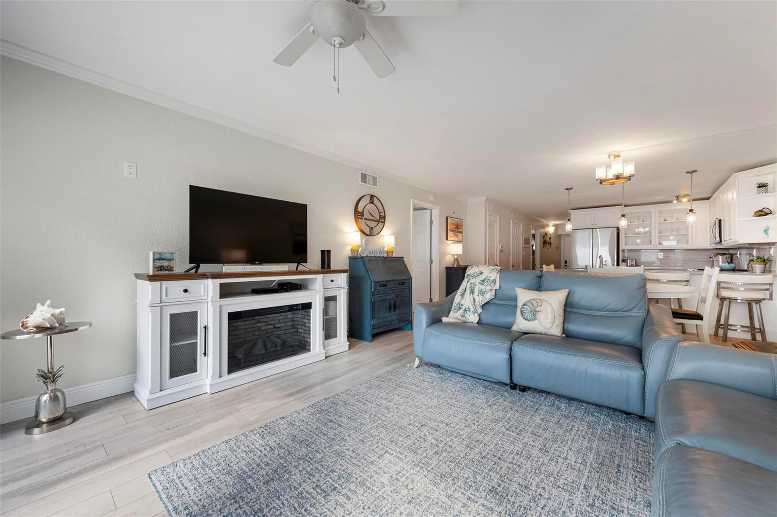 743 MANATEE AVE #743