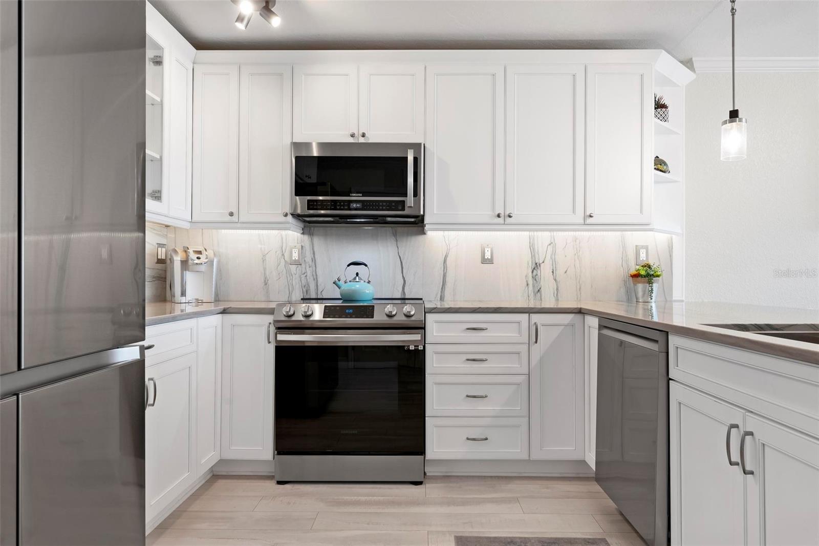 743 MANATEE AVE #743