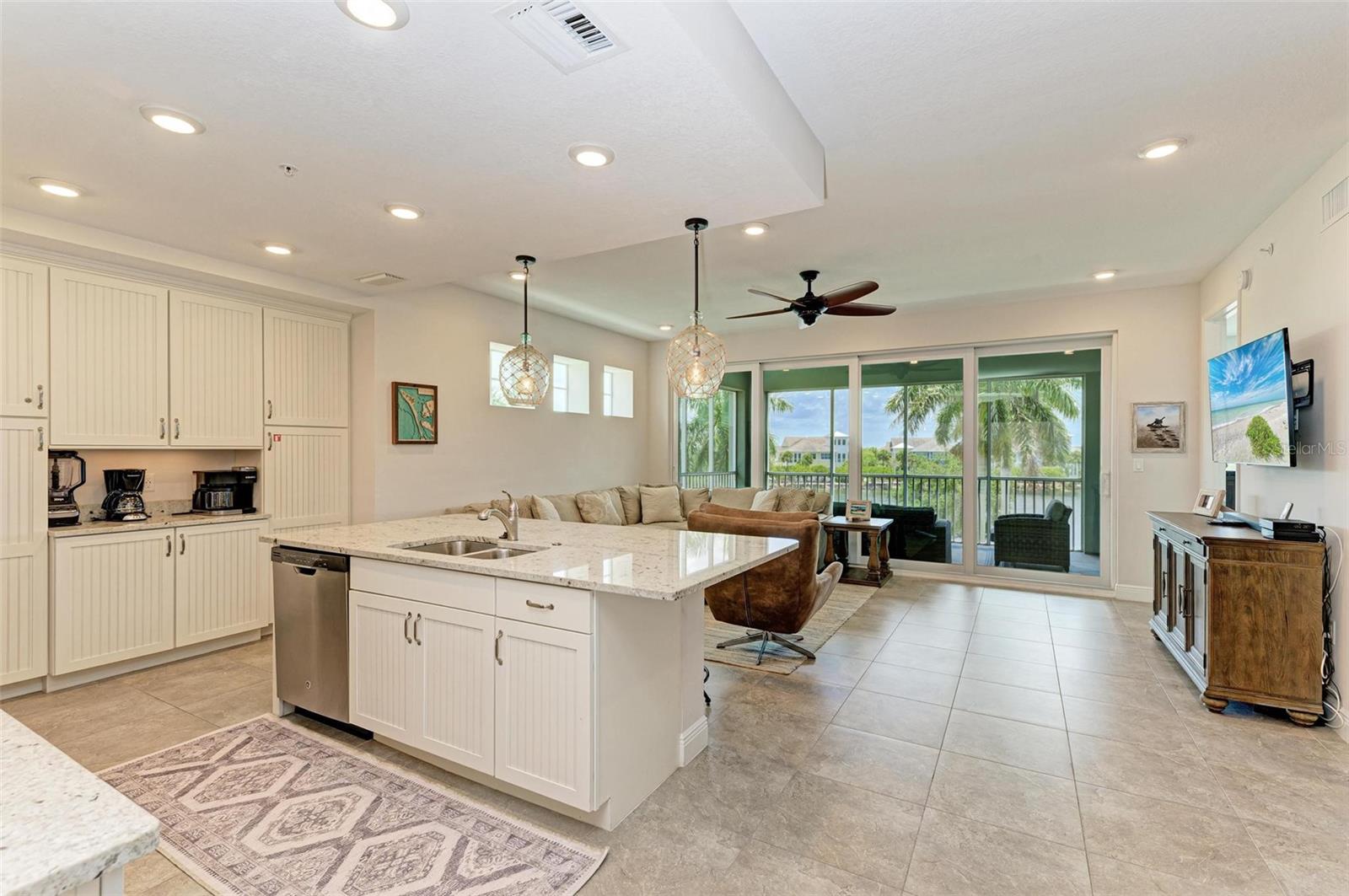 379 ARUBA CIR #202