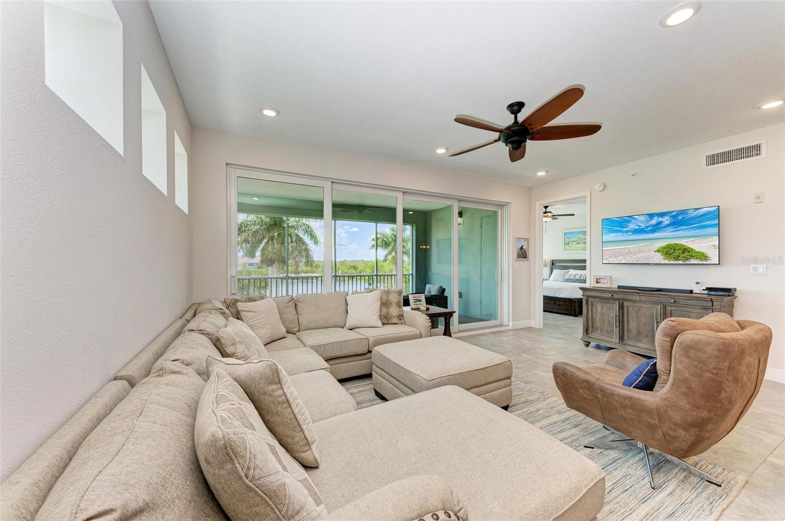 379 ARUBA CIR #202