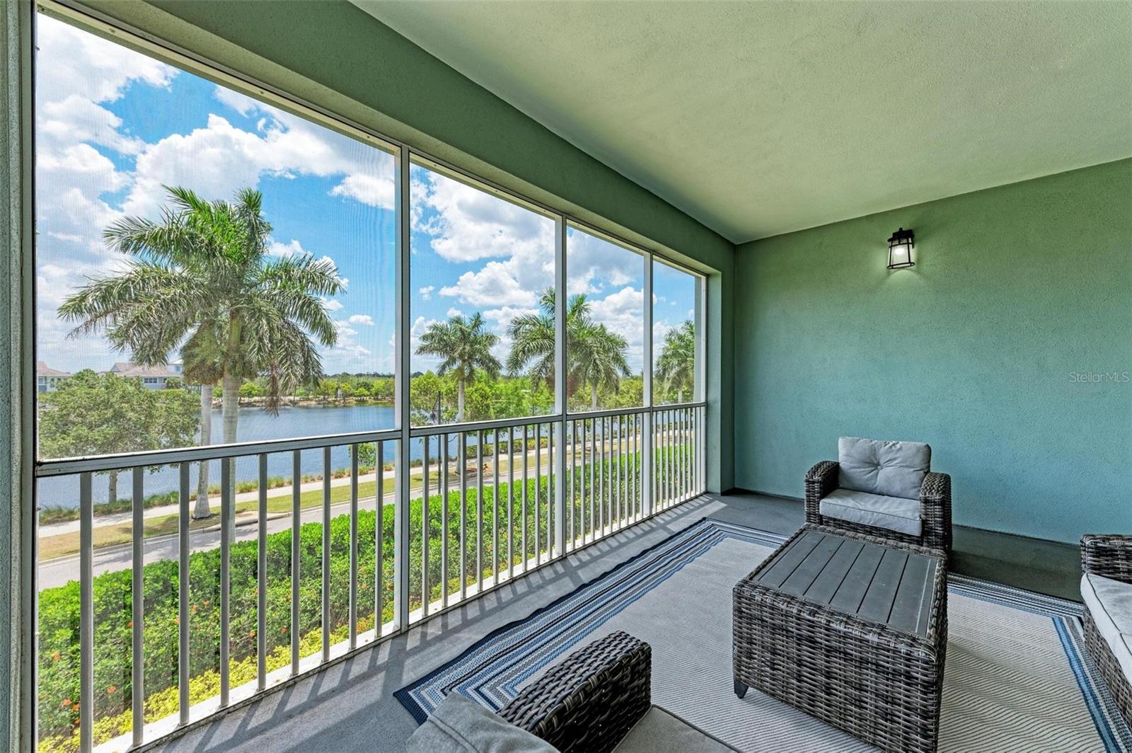 379 ARUBA CIR #202