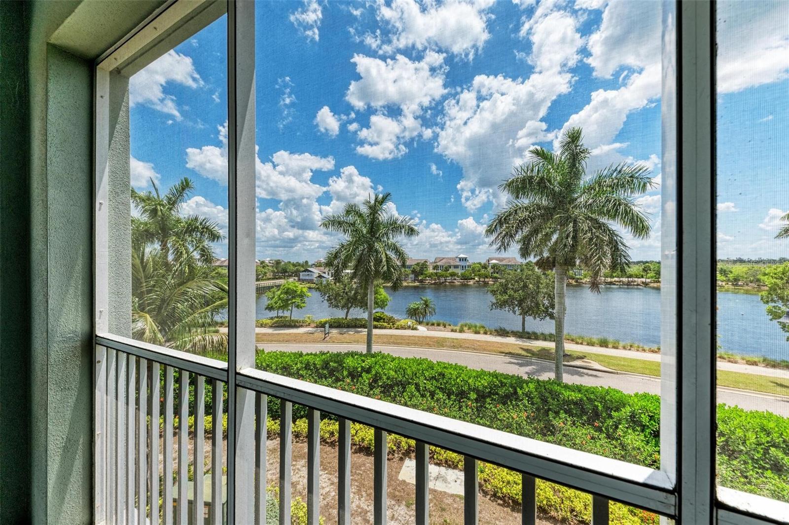379 ARUBA CIR #202