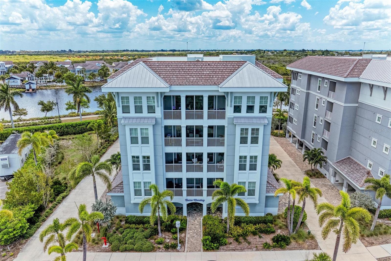 379 ARUBA CIR #202