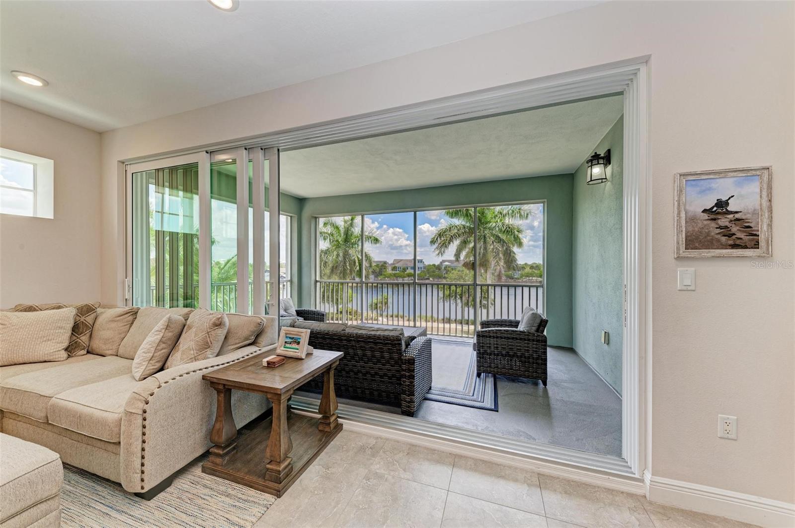 379 ARUBA CIR #202