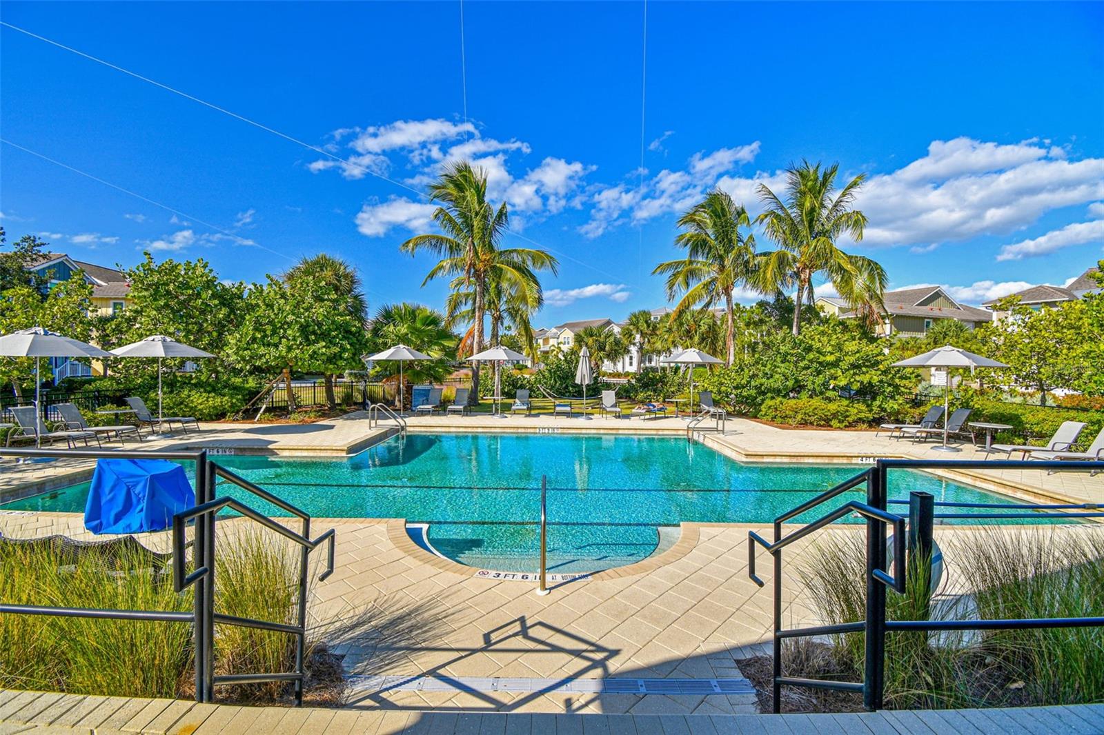379 ARUBA CIR #202