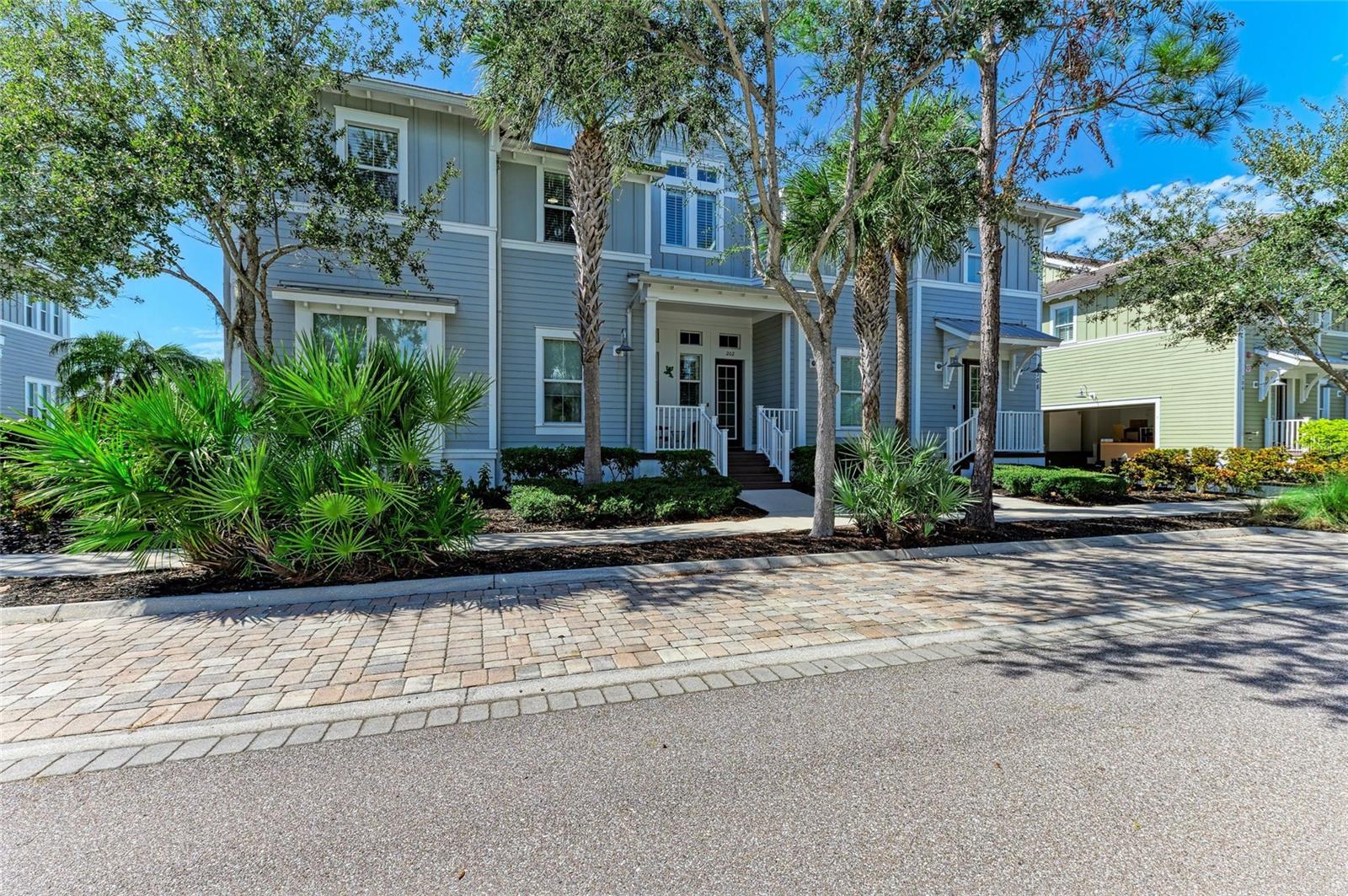 308 SAPPHIRE LAKE DR #202