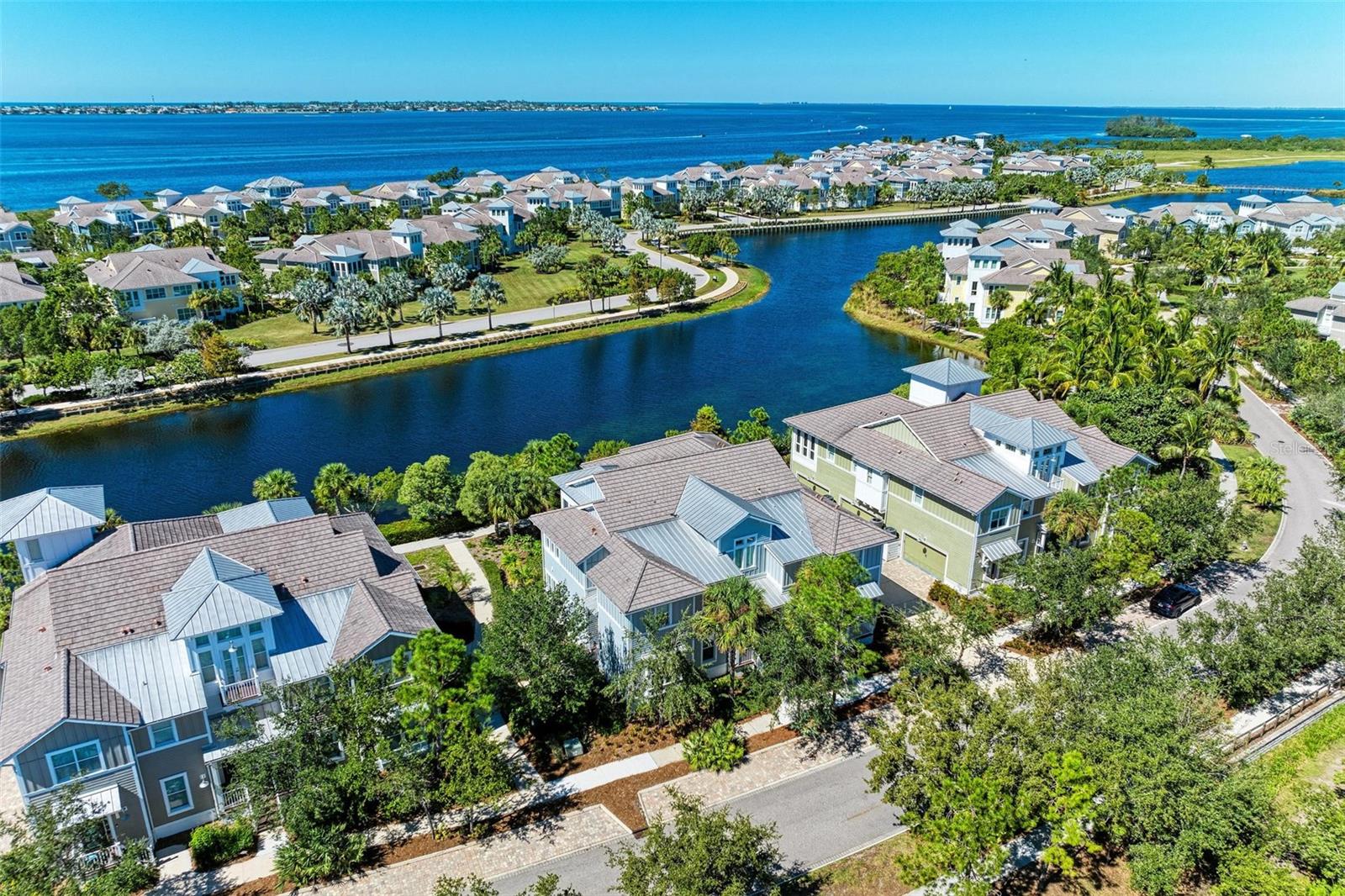 308 SAPPHIRE LAKE DR #202