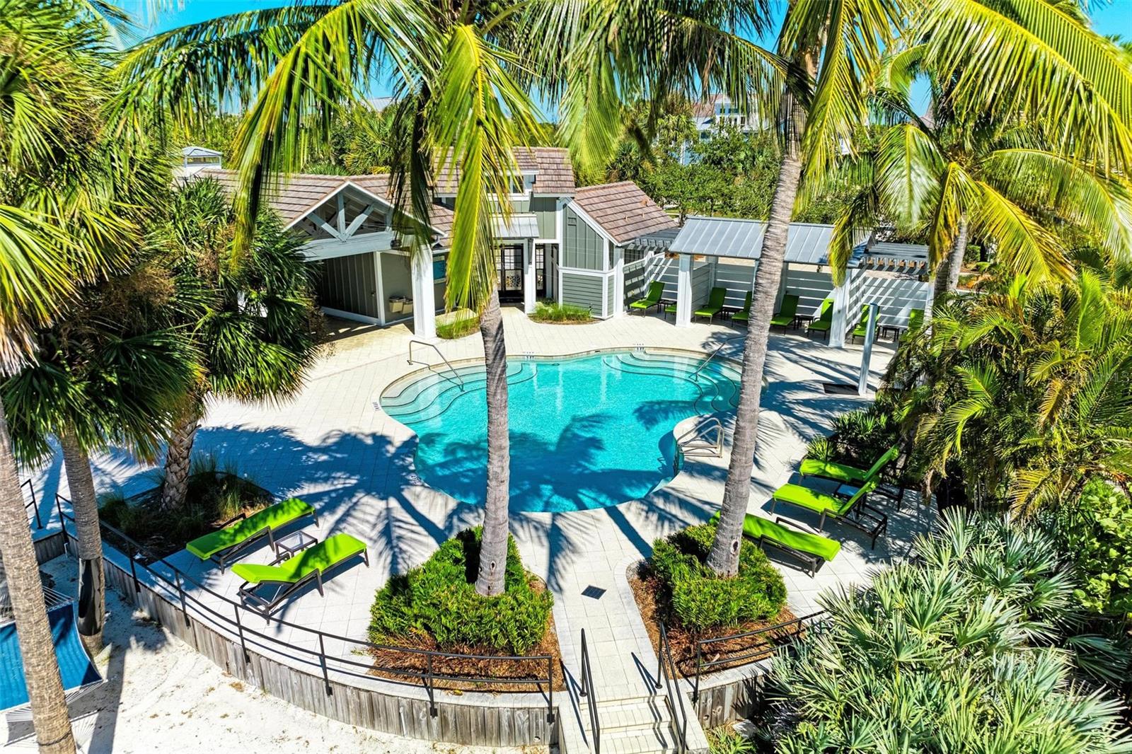 308 SAPPHIRE LAKE DR #202