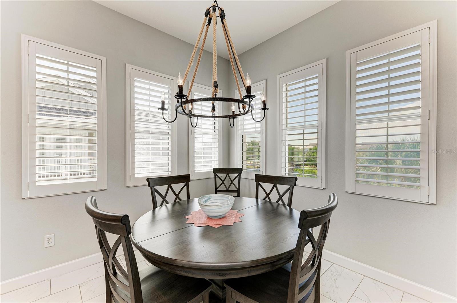 308 SAPPHIRE LAKE DR #202