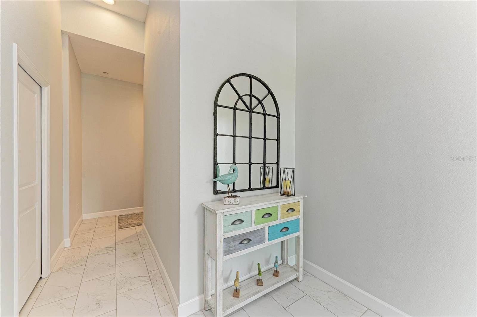 308 SAPPHIRE LAKE DR #202