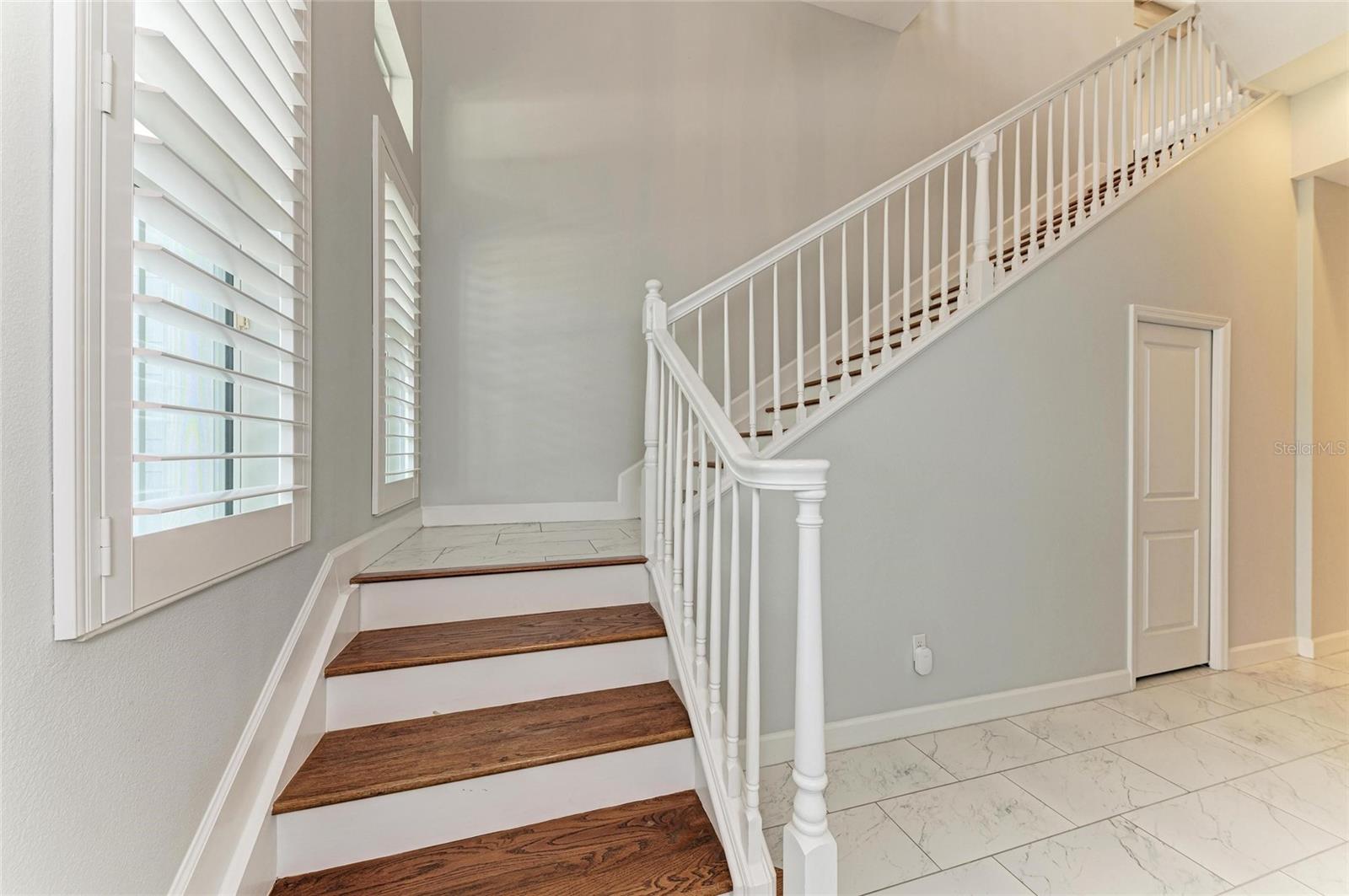 308 SAPPHIRE LAKE DR #202