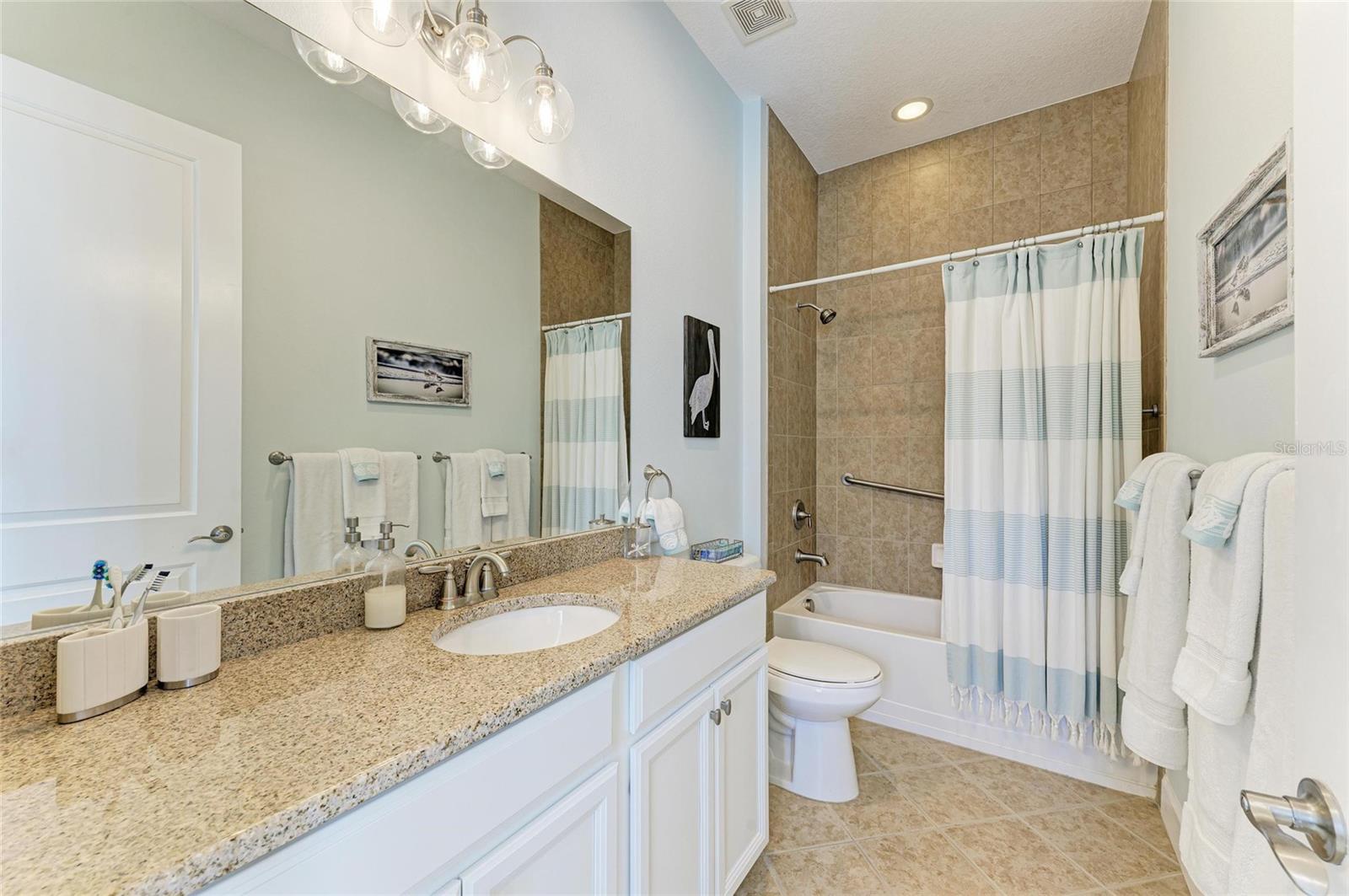 308 SAPPHIRE LAKE DR #202