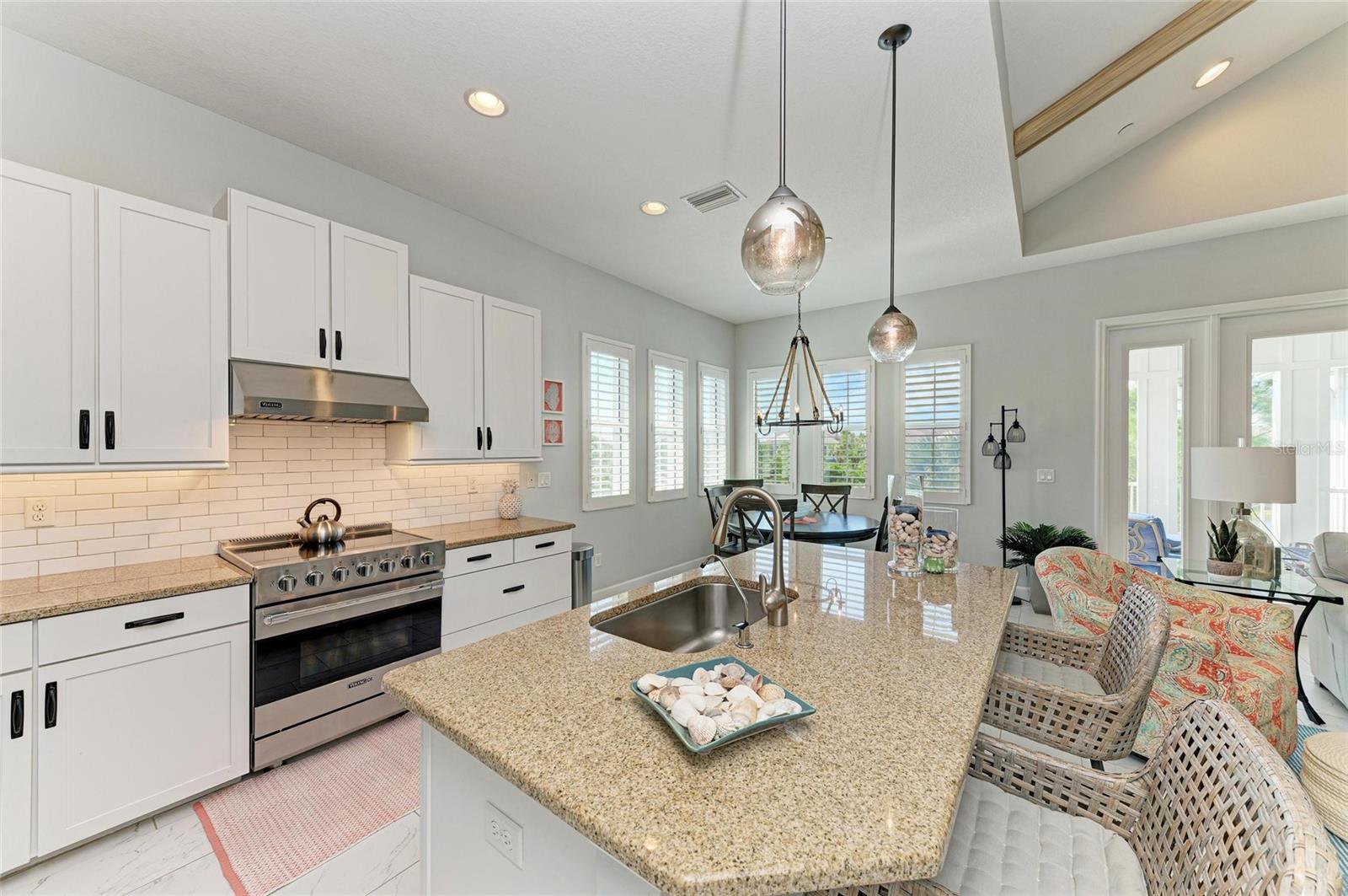 308 SAPPHIRE LAKE DR #202