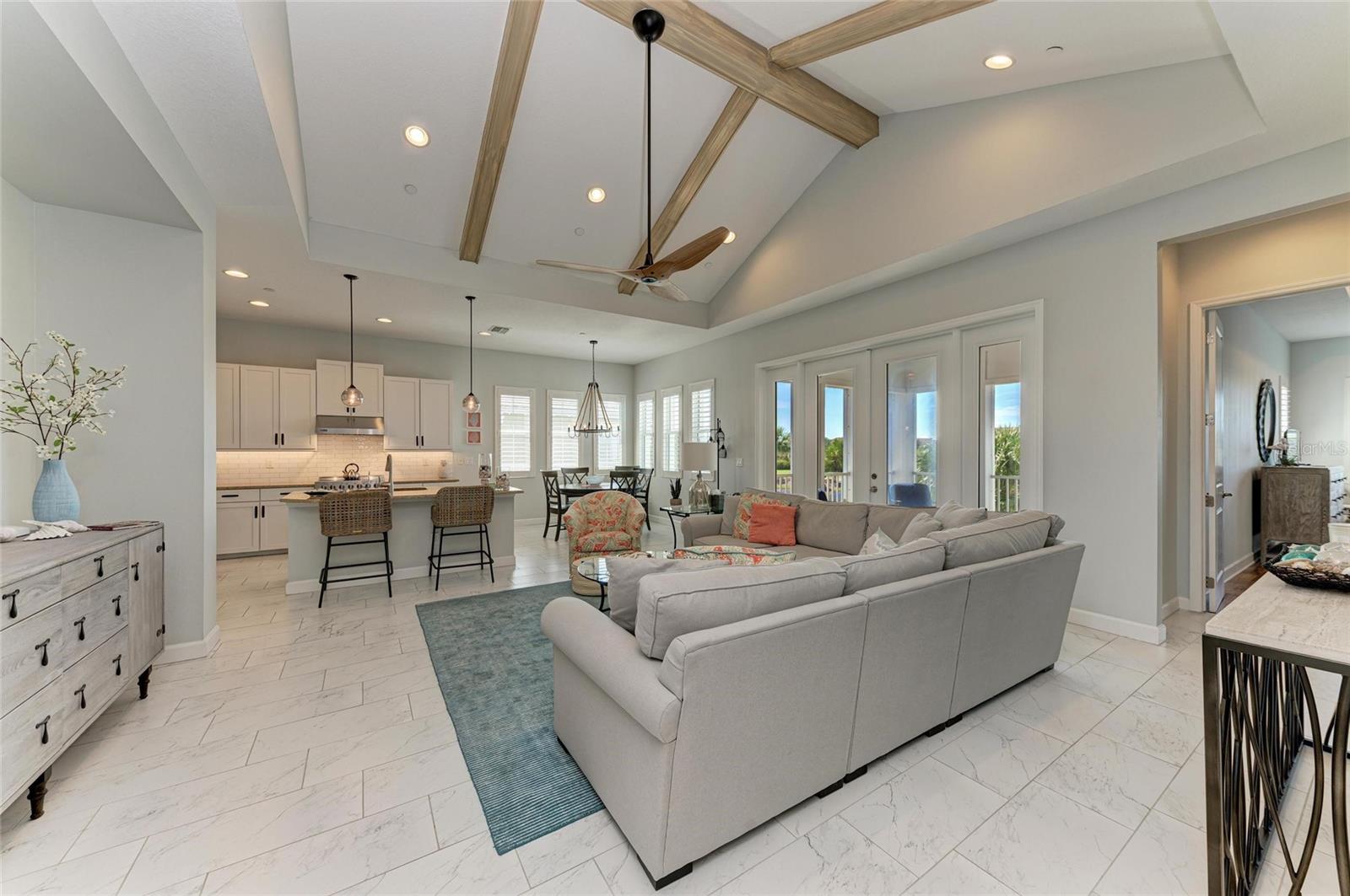 308 SAPPHIRE LAKE DR #202