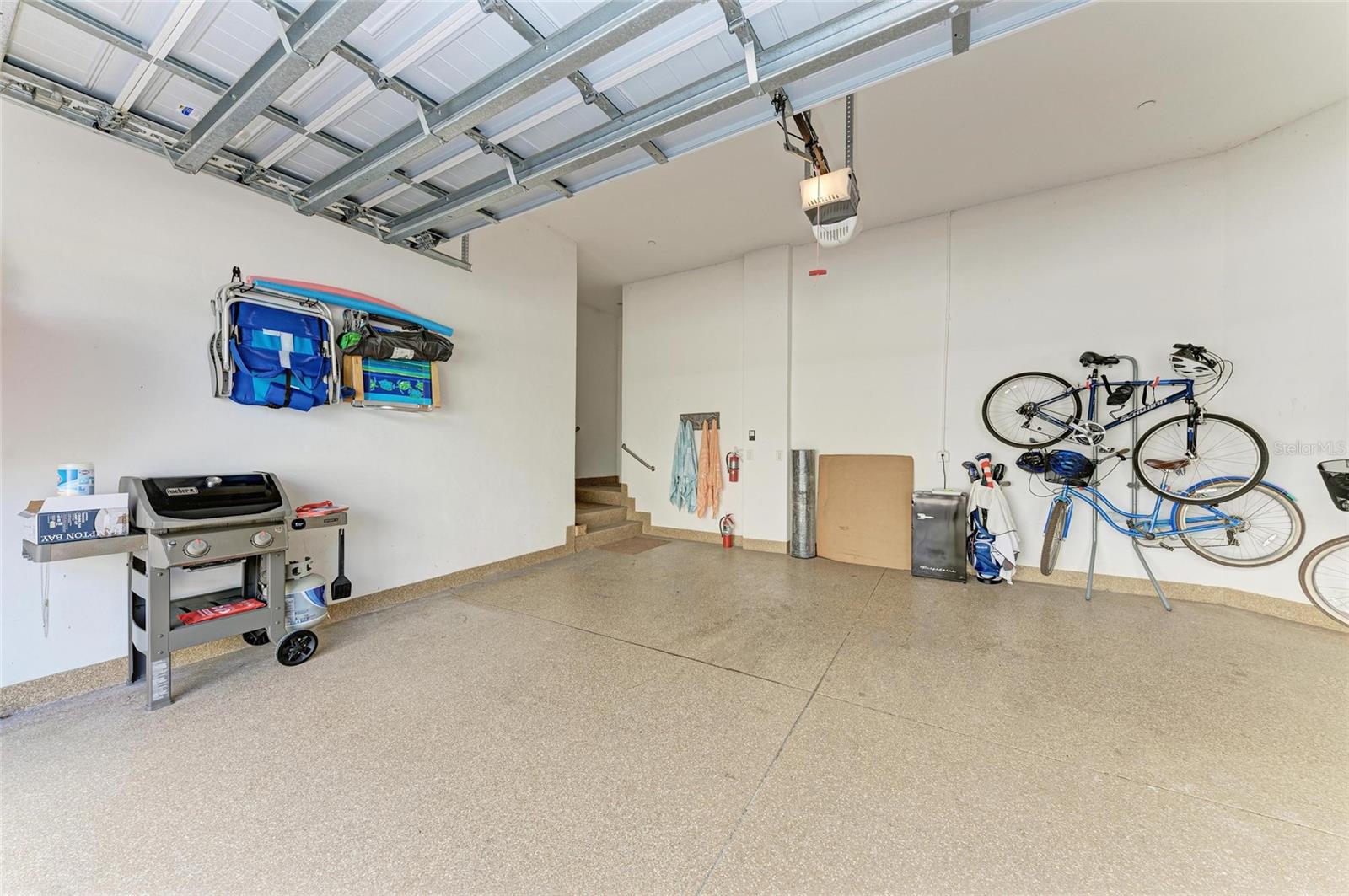 308 SAPPHIRE LAKE DR #202