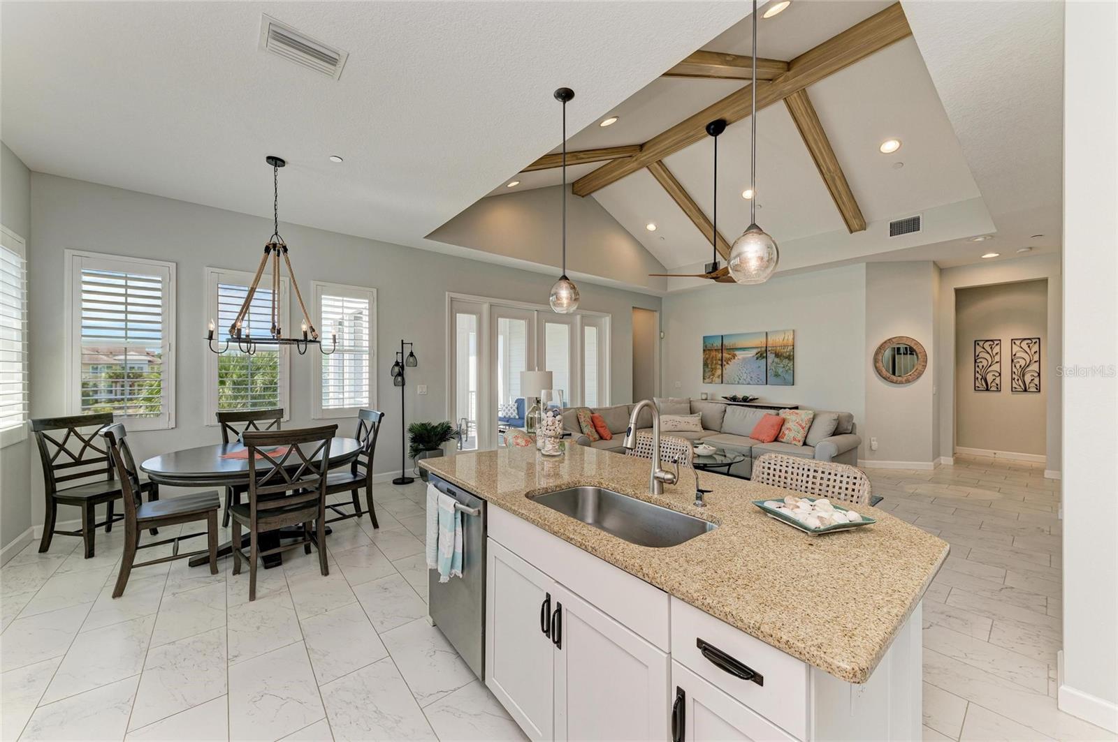 308 SAPPHIRE LAKE DR #202