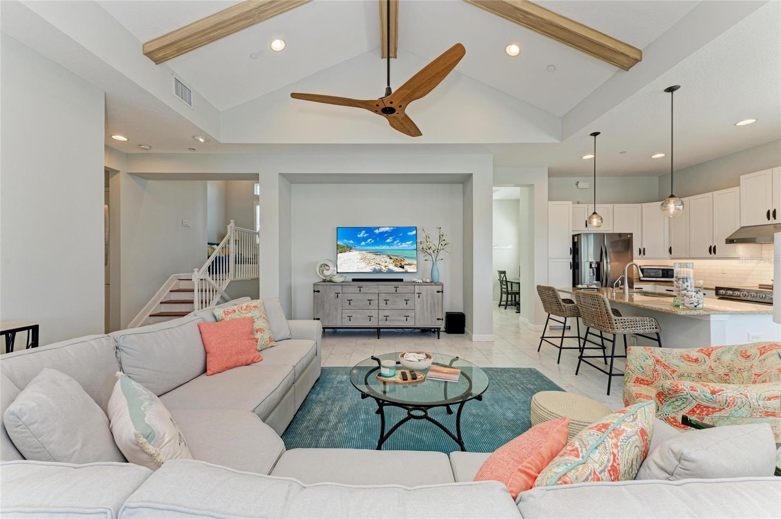 308 SAPPHIRE LAKE DR #202