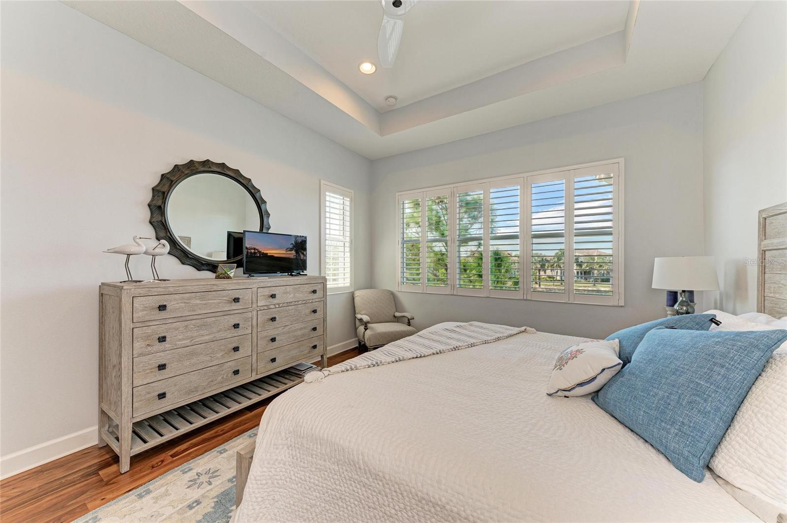 308 SAPPHIRE LAKE DR #202