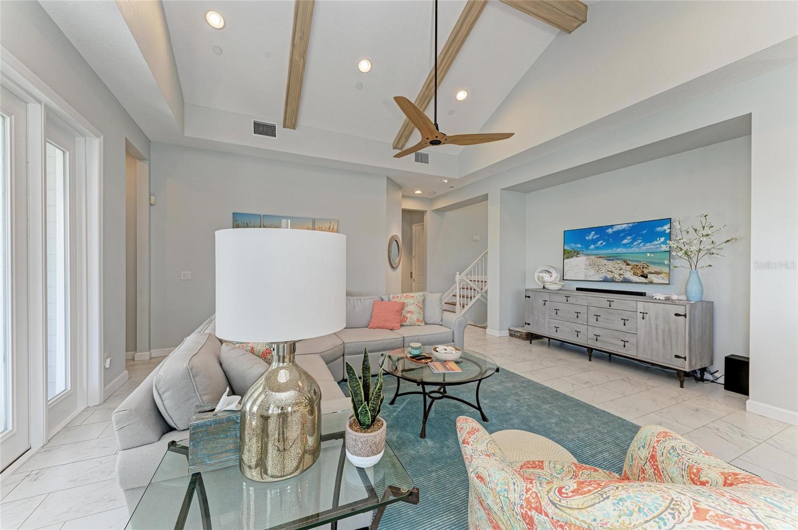 308 SAPPHIRE LAKE DR #202