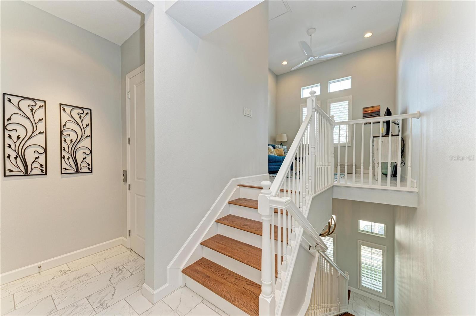 308 SAPPHIRE LAKE DR #202