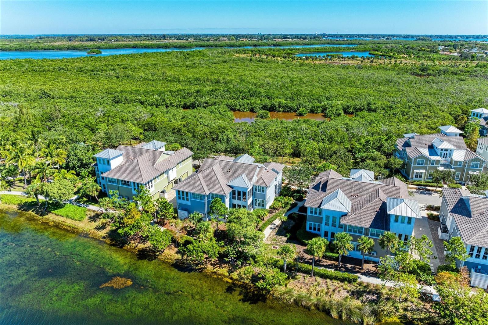 308 SAPPHIRE LAKE DR #202