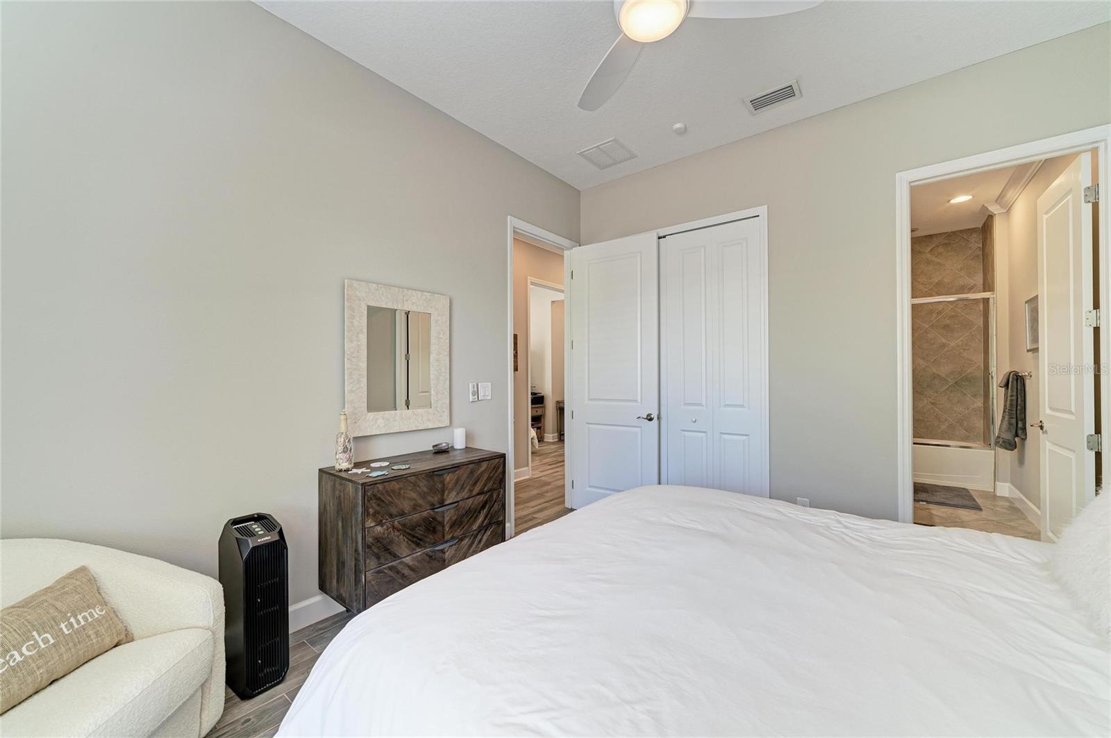 348 SAPPHIRE LAKE DR #101