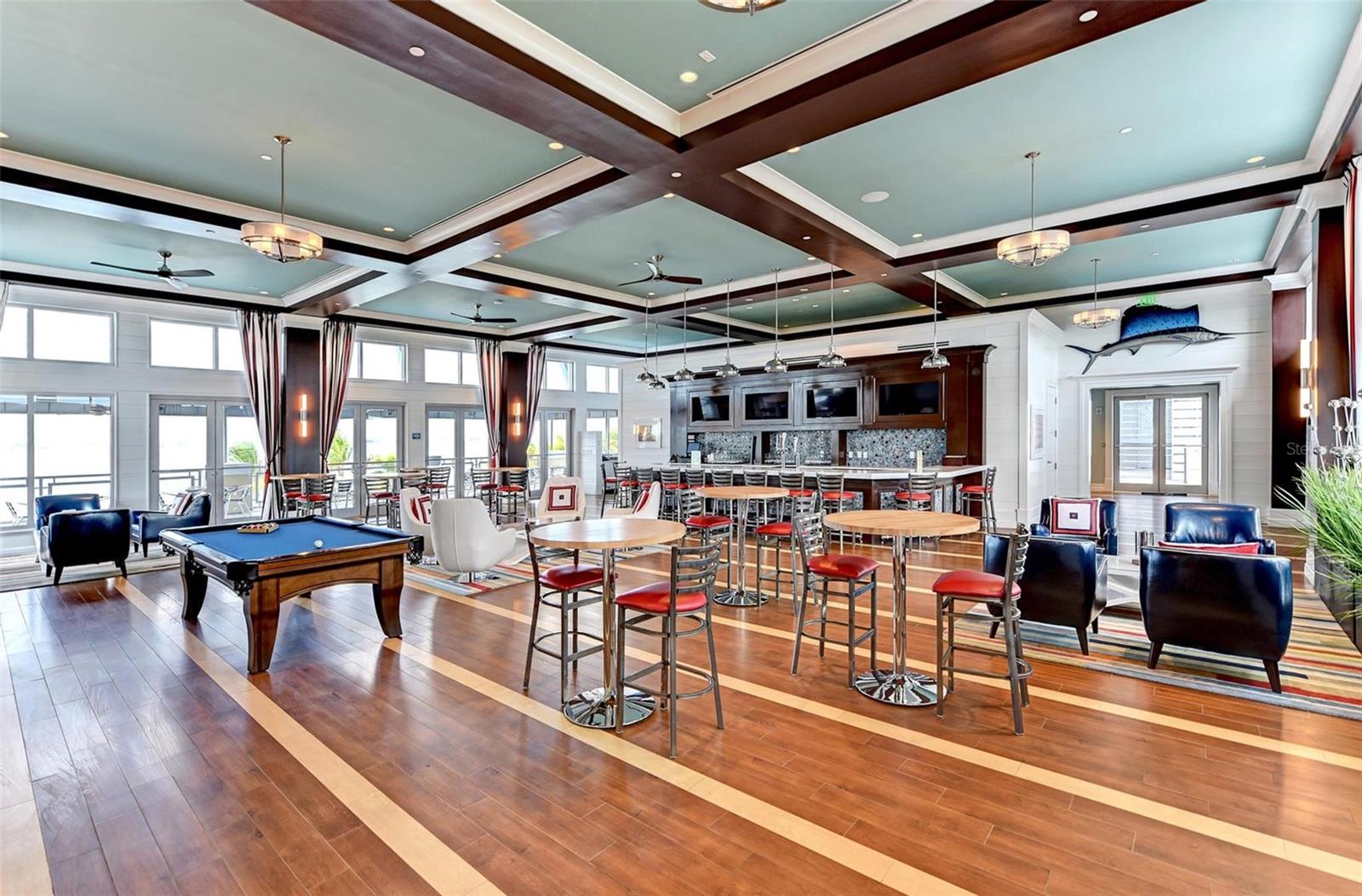 348 SAPPHIRE LAKE DR #101