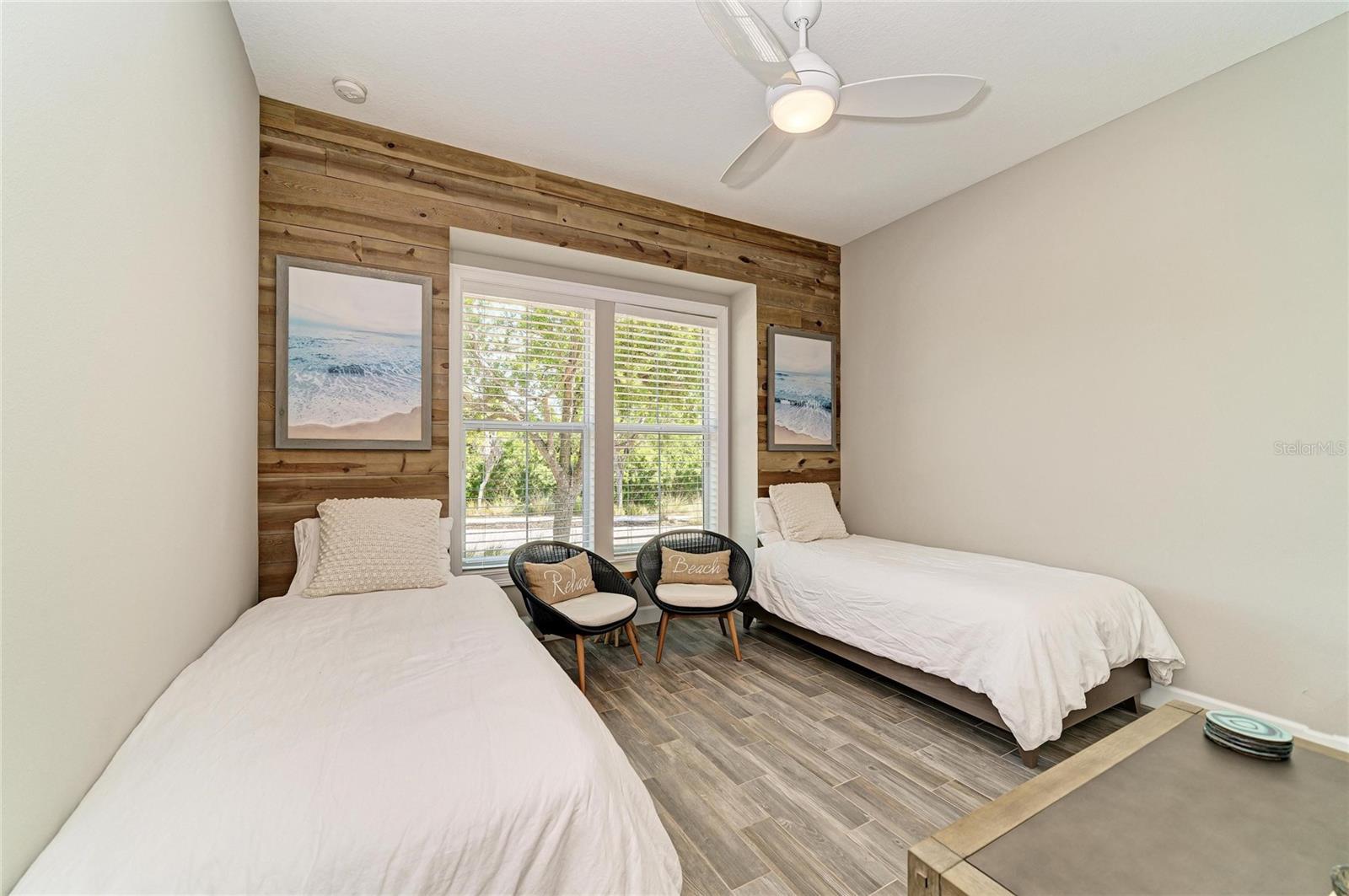 348 SAPPHIRE LAKE DR #101