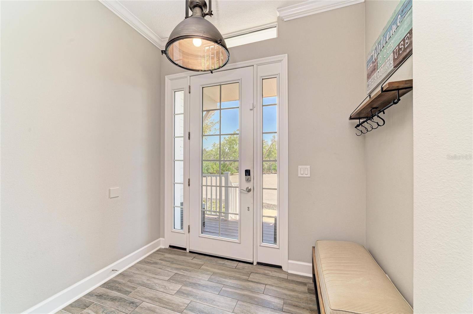 348 SAPPHIRE LAKE DR #101