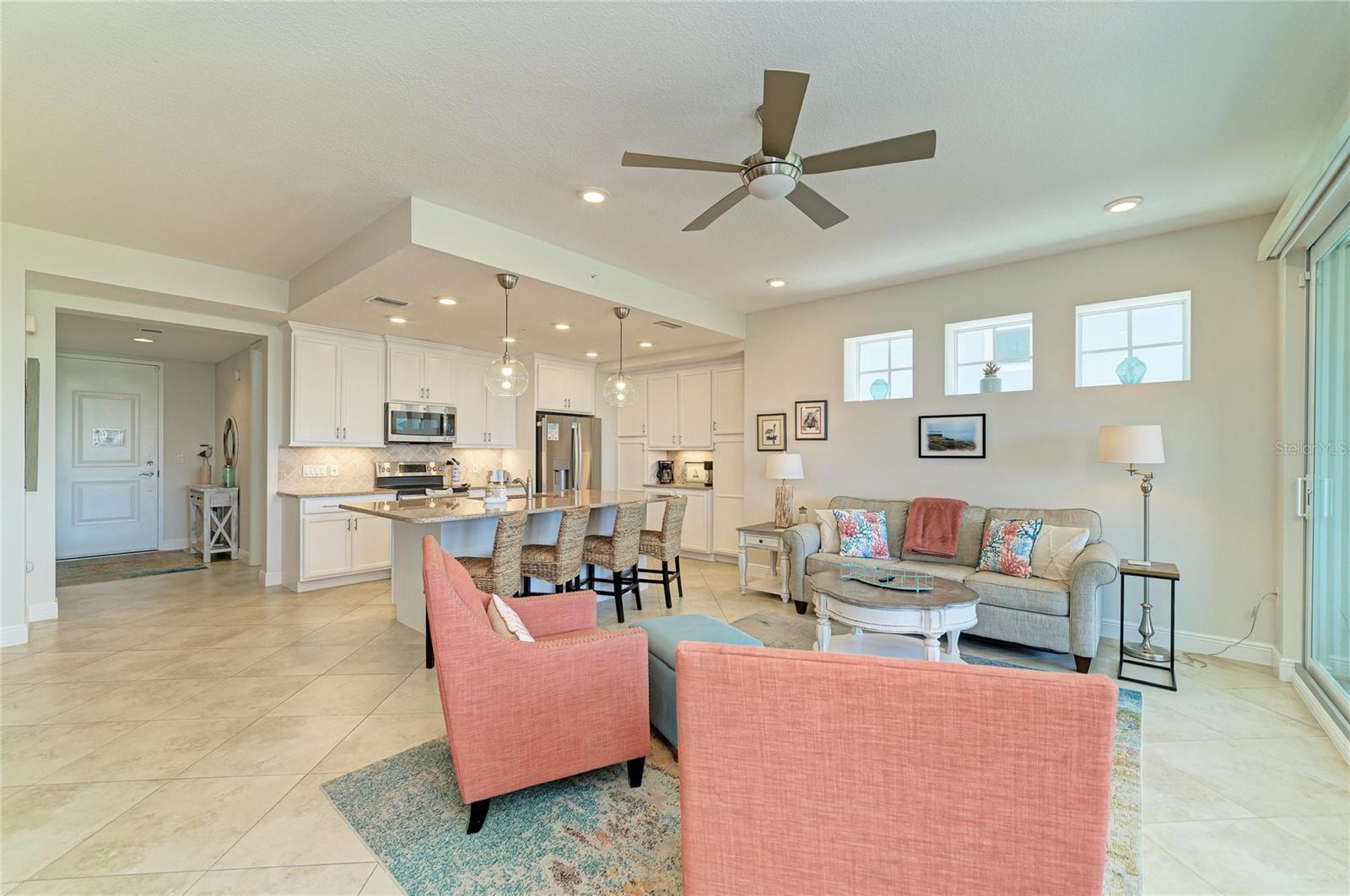 392 ARUBA CIR #102