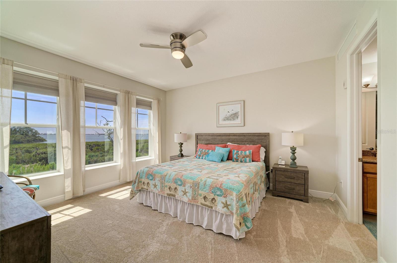 392 ARUBA CIR #102
